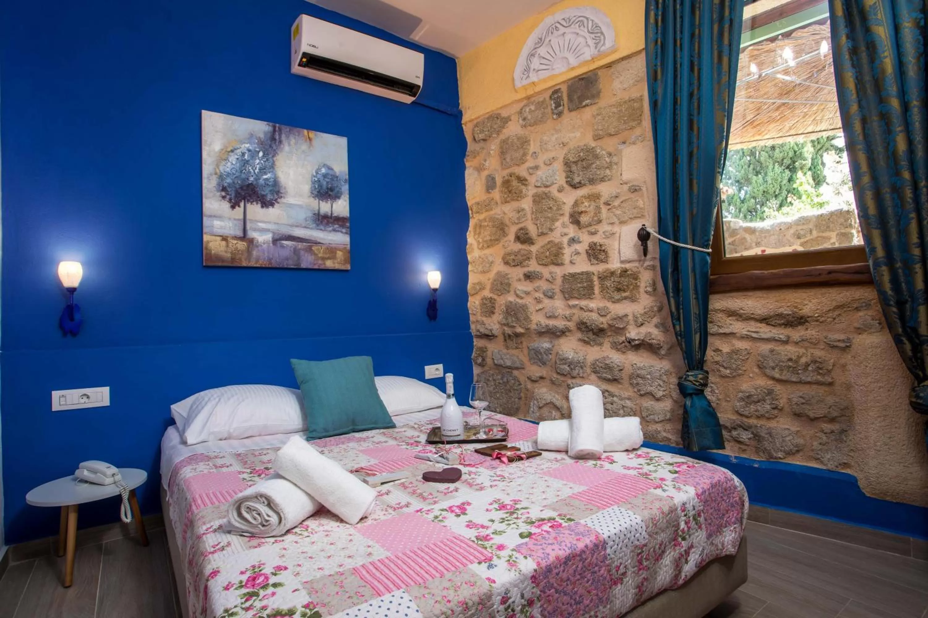 Bedroom, Bed in Attiki Hotel