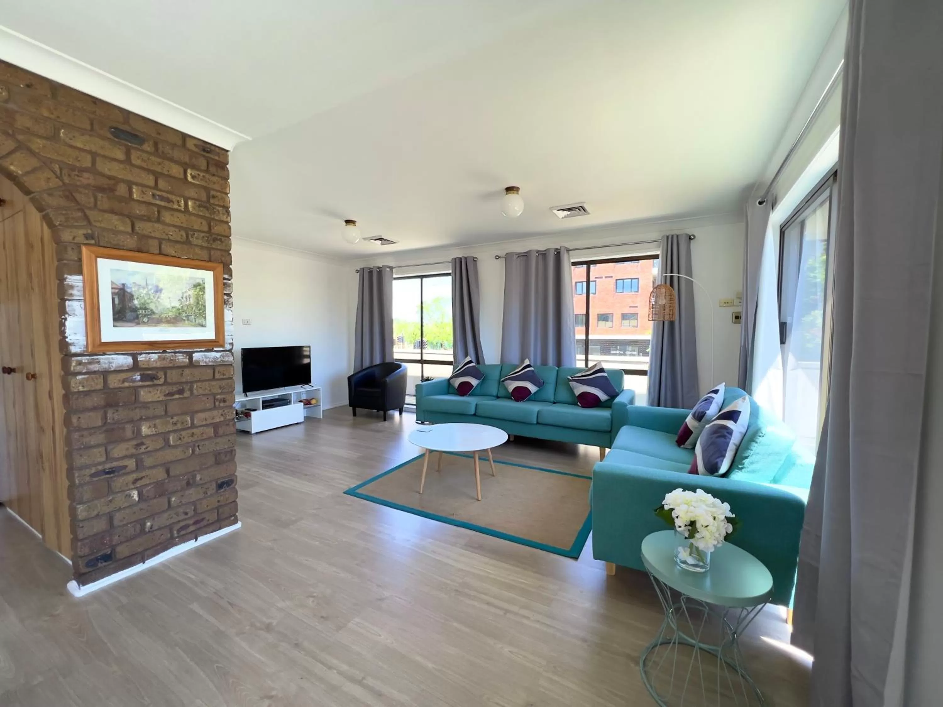 TV and multimedia in Albury Garden Court Motel