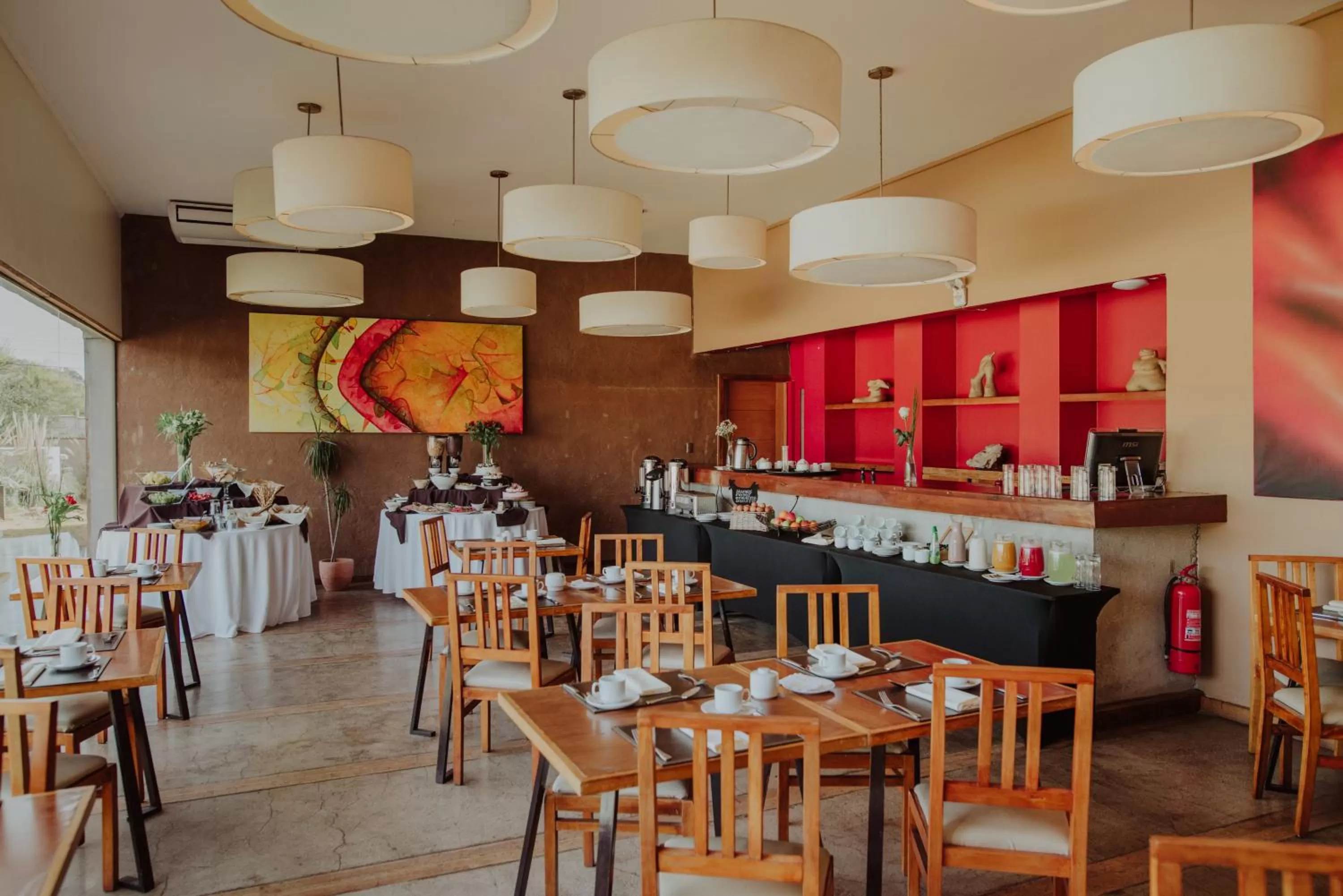 Restaurant/places to eat in Hotel Limari