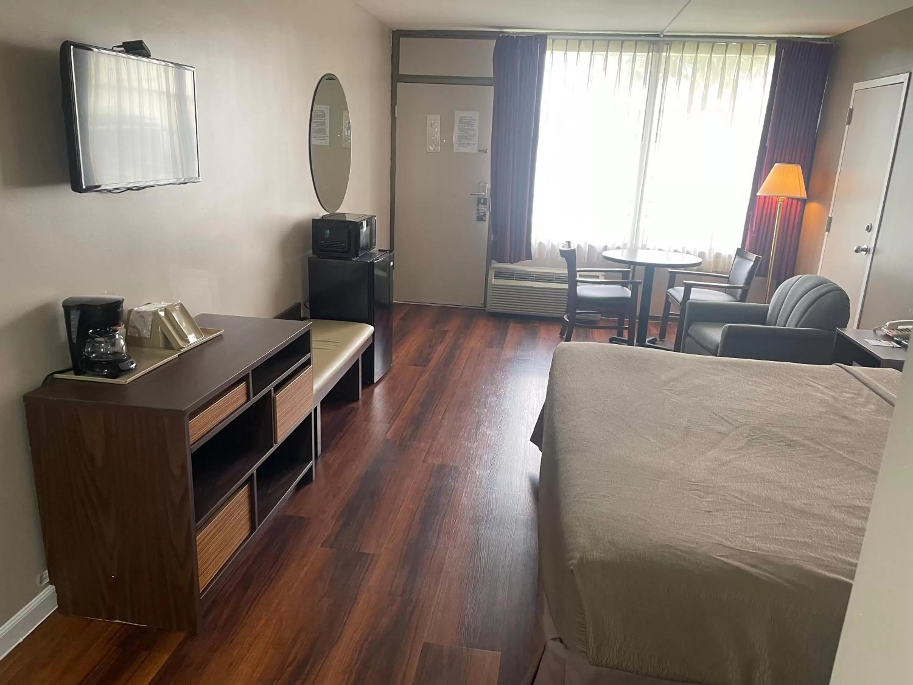 Swimming pool in Super 8 by Wyndham Valdosta Mall