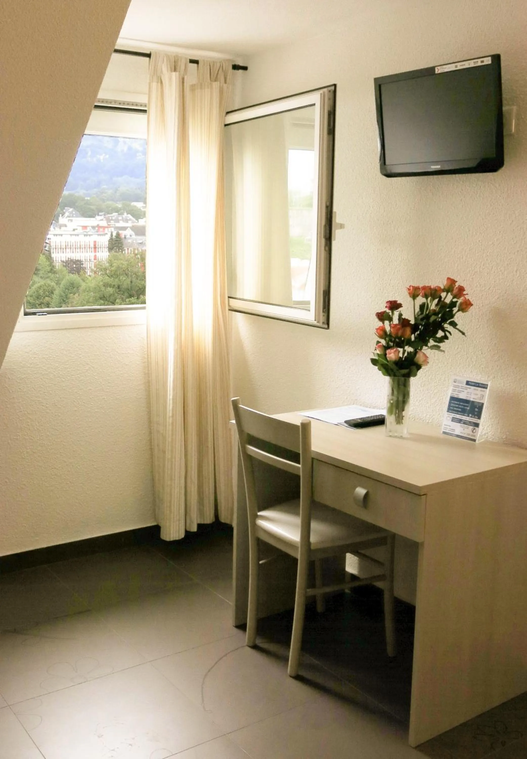 Mountain view in Hôtel La Source