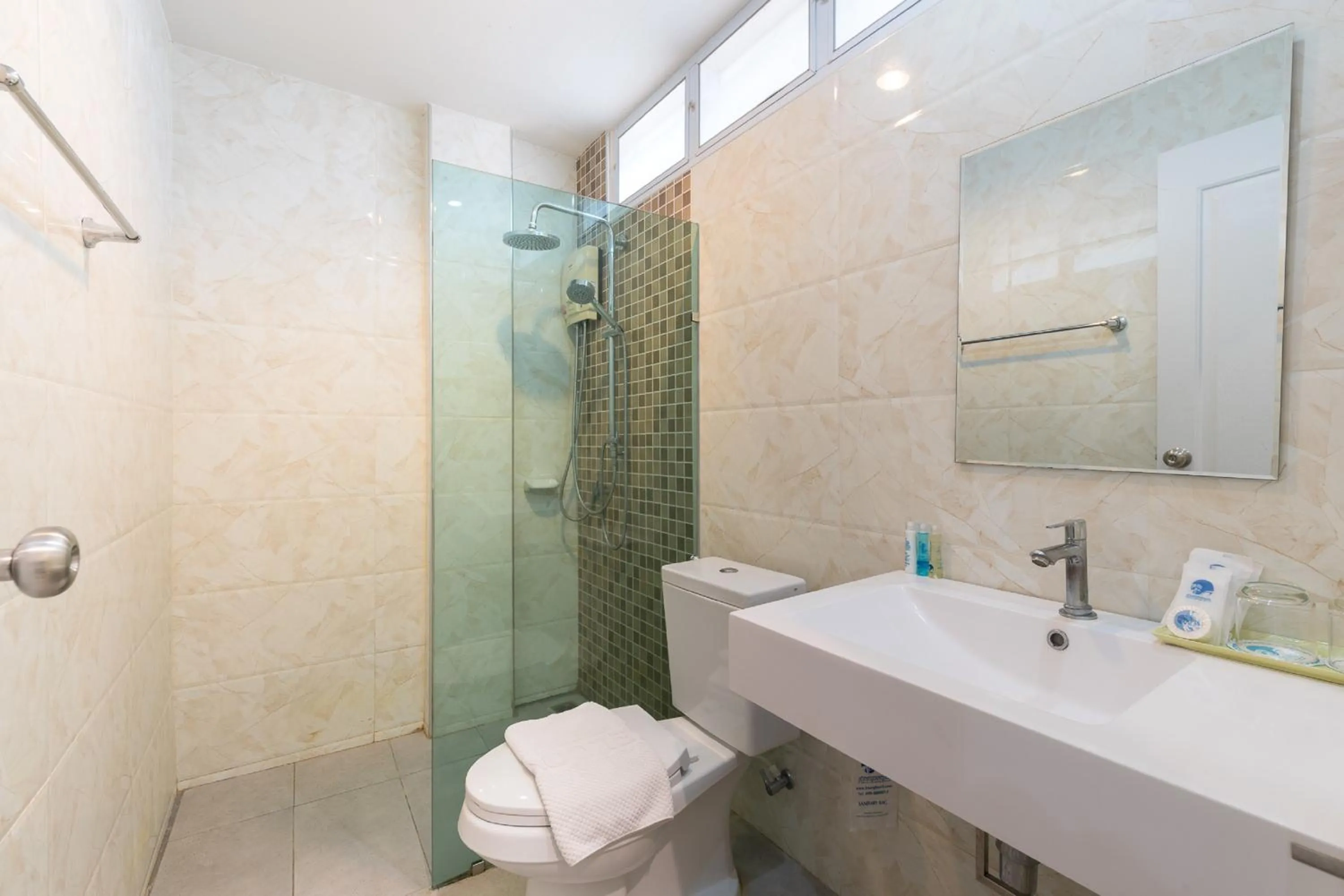 Bathroom in Chaolao Tosang Beach Hotel