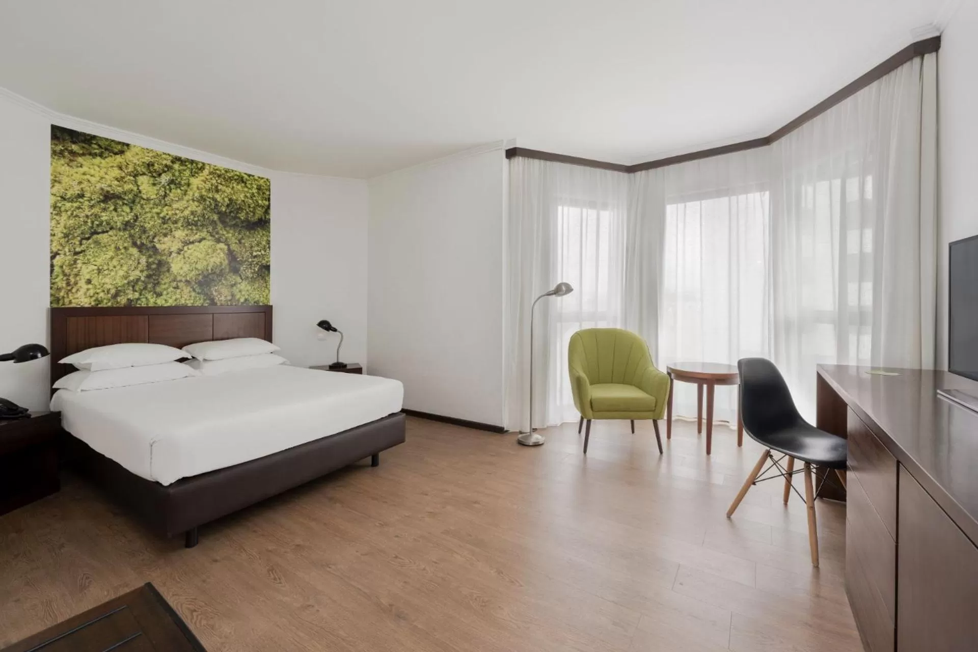 Bed in Neat Hotel Avenida