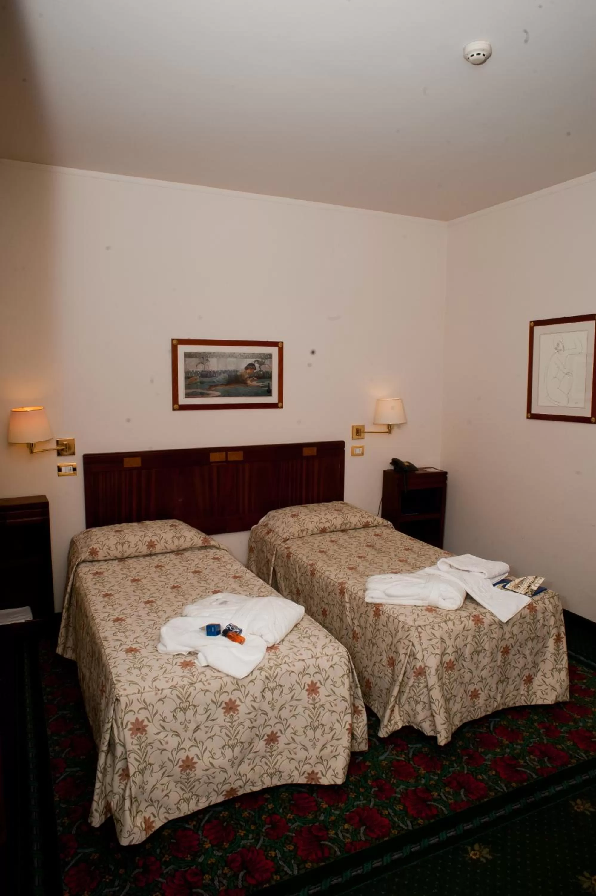 Bed in Hotel Candiani