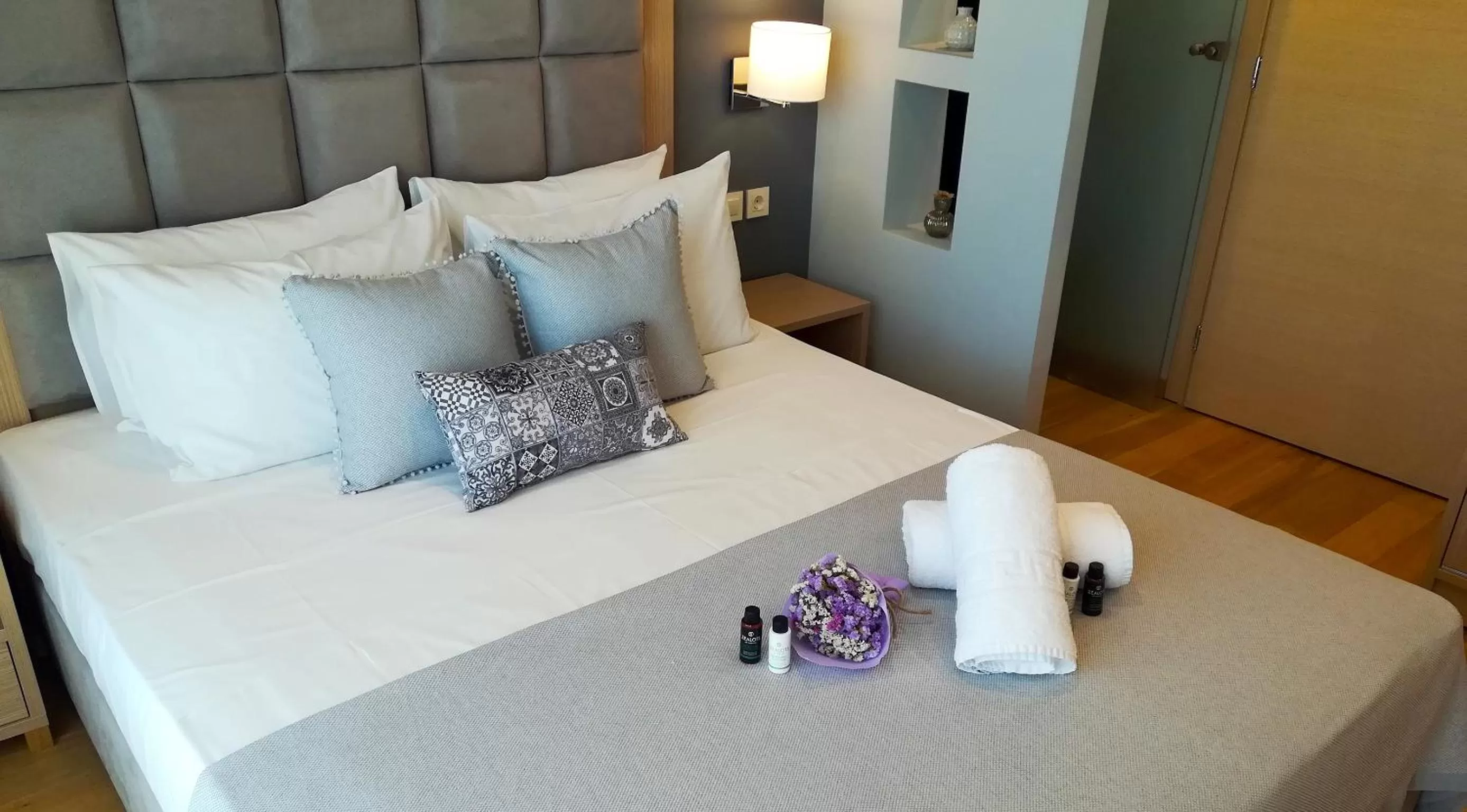 Bedroom, Bed in Hotel Thissio