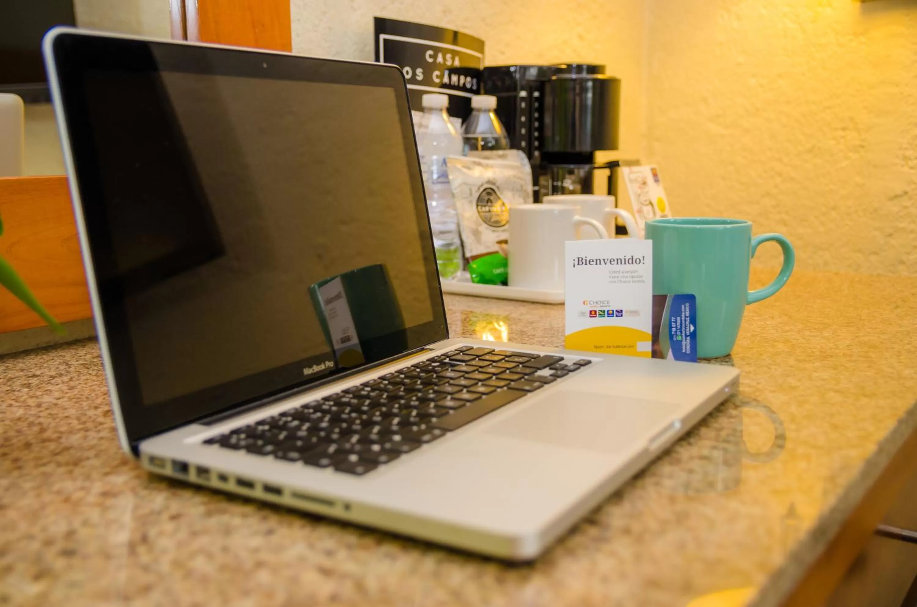 Coffee/tea facilities in Comfort Inn Cordoba