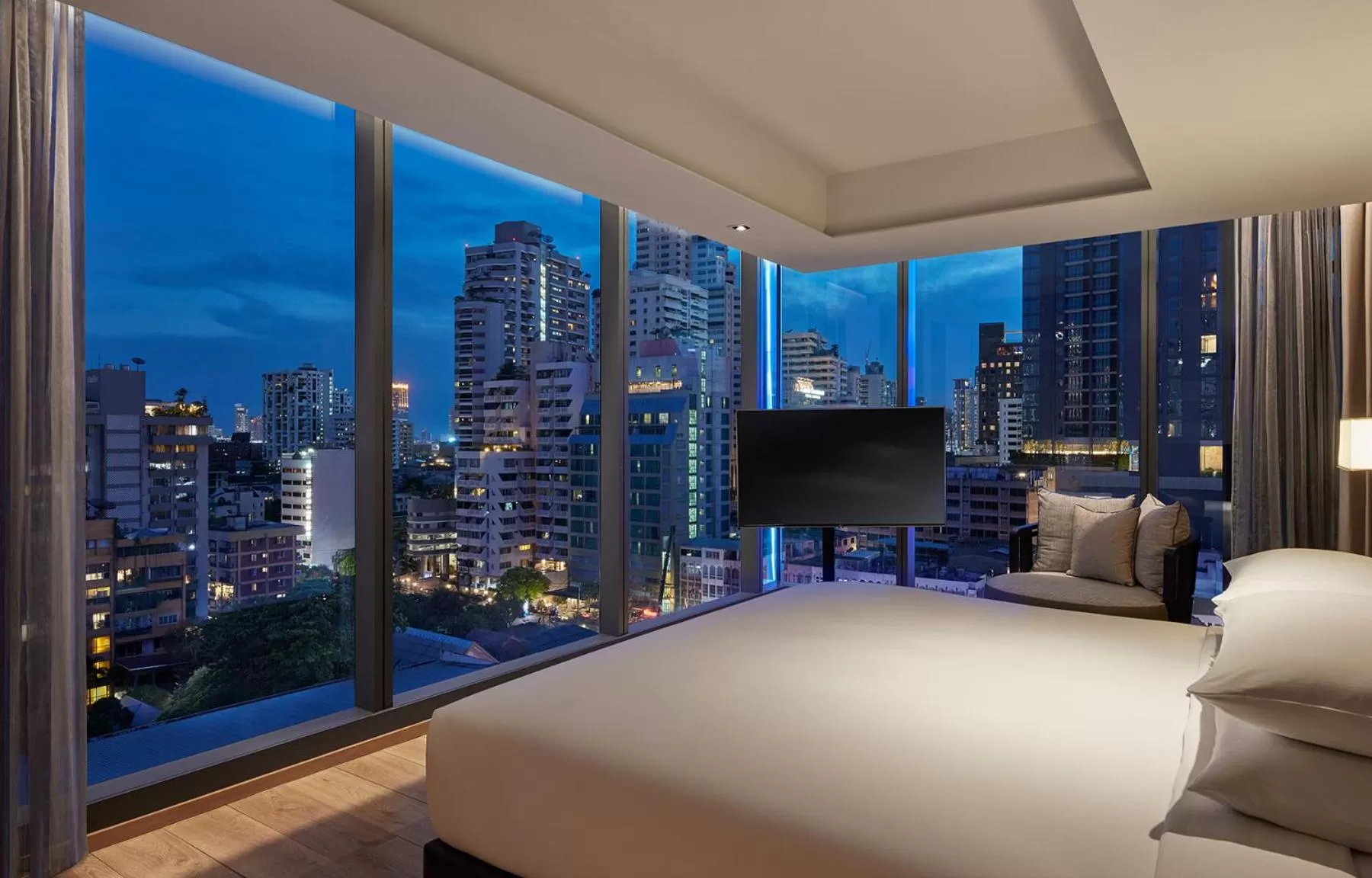 City view, Bed in Hyatt Regency Bangkok Sukhumvit