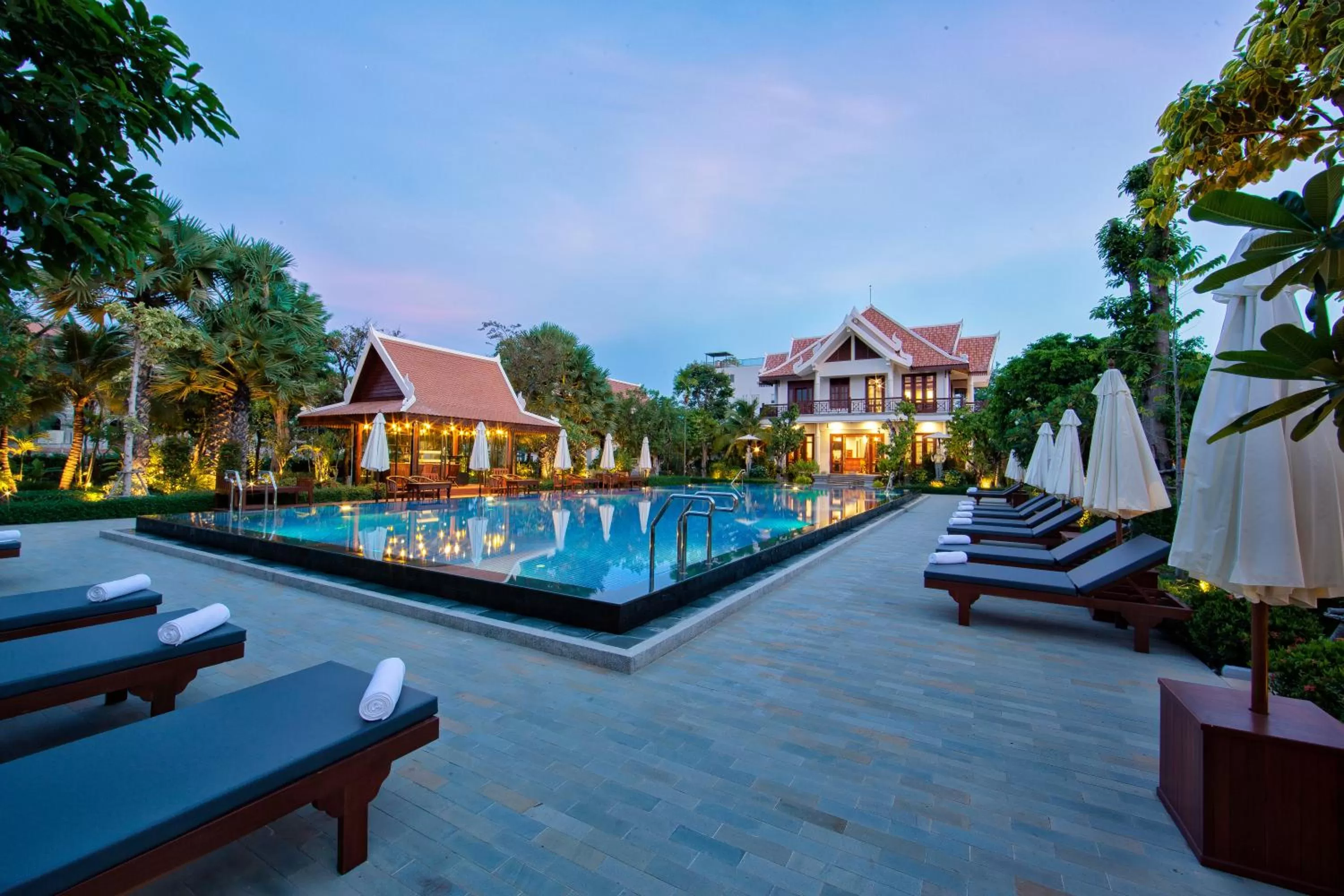 Swimming pool in Angkor Privilege Resort & Spa