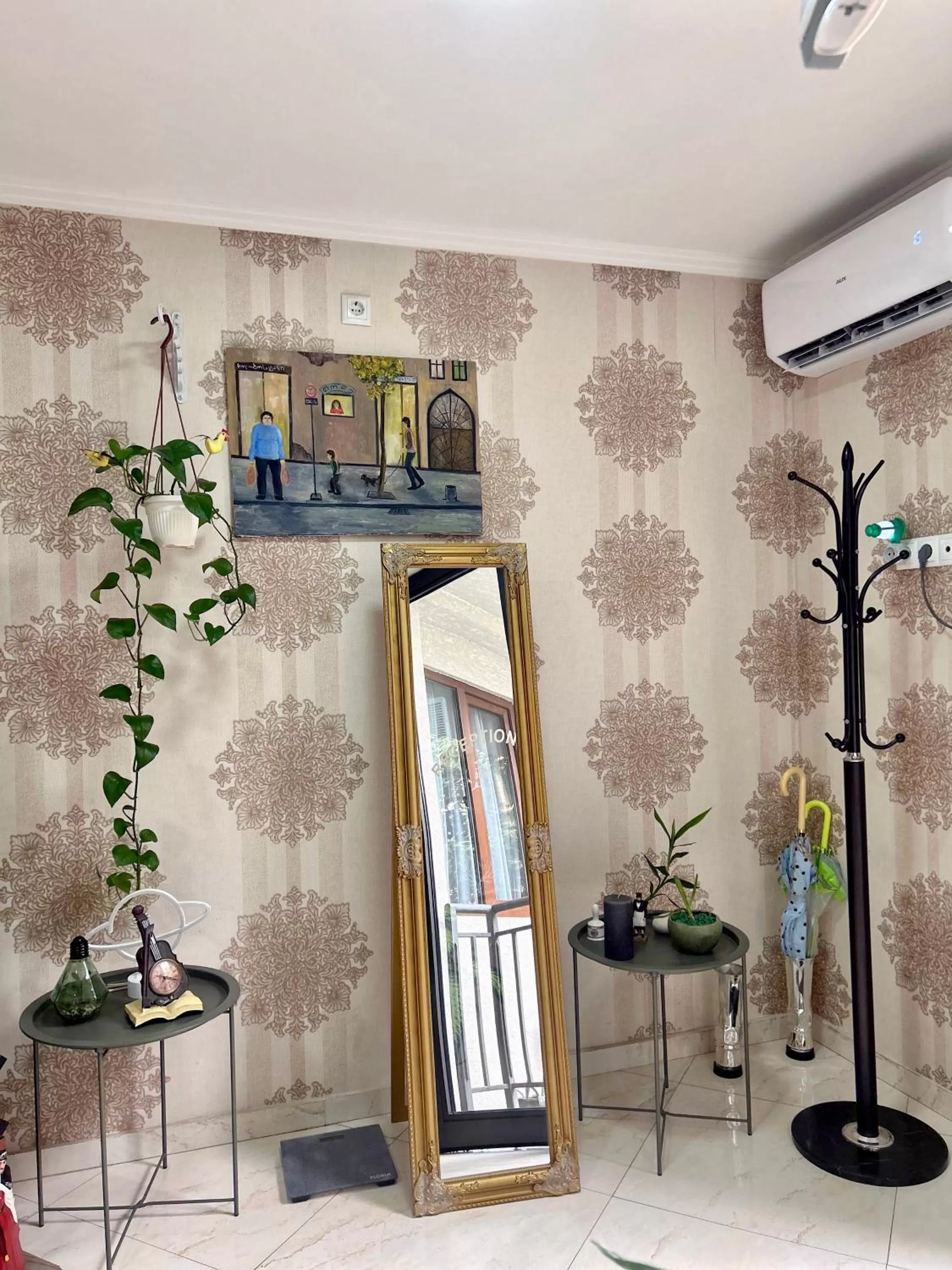 TV/Entertainment Center in Hotel Marioni