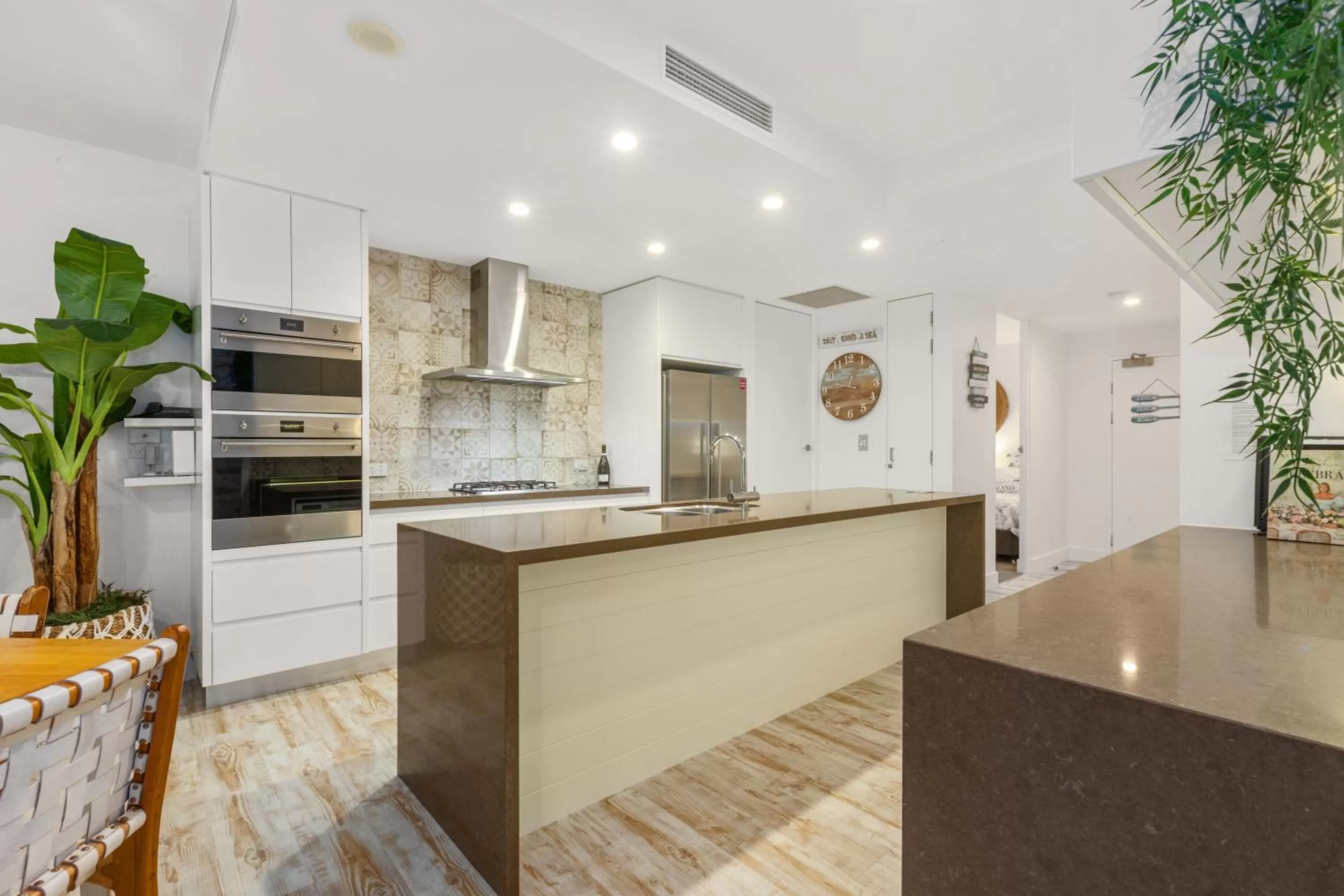 Kitchen or kitchenette in Cotton Beach Resort - Tweed Coast Holidays ®