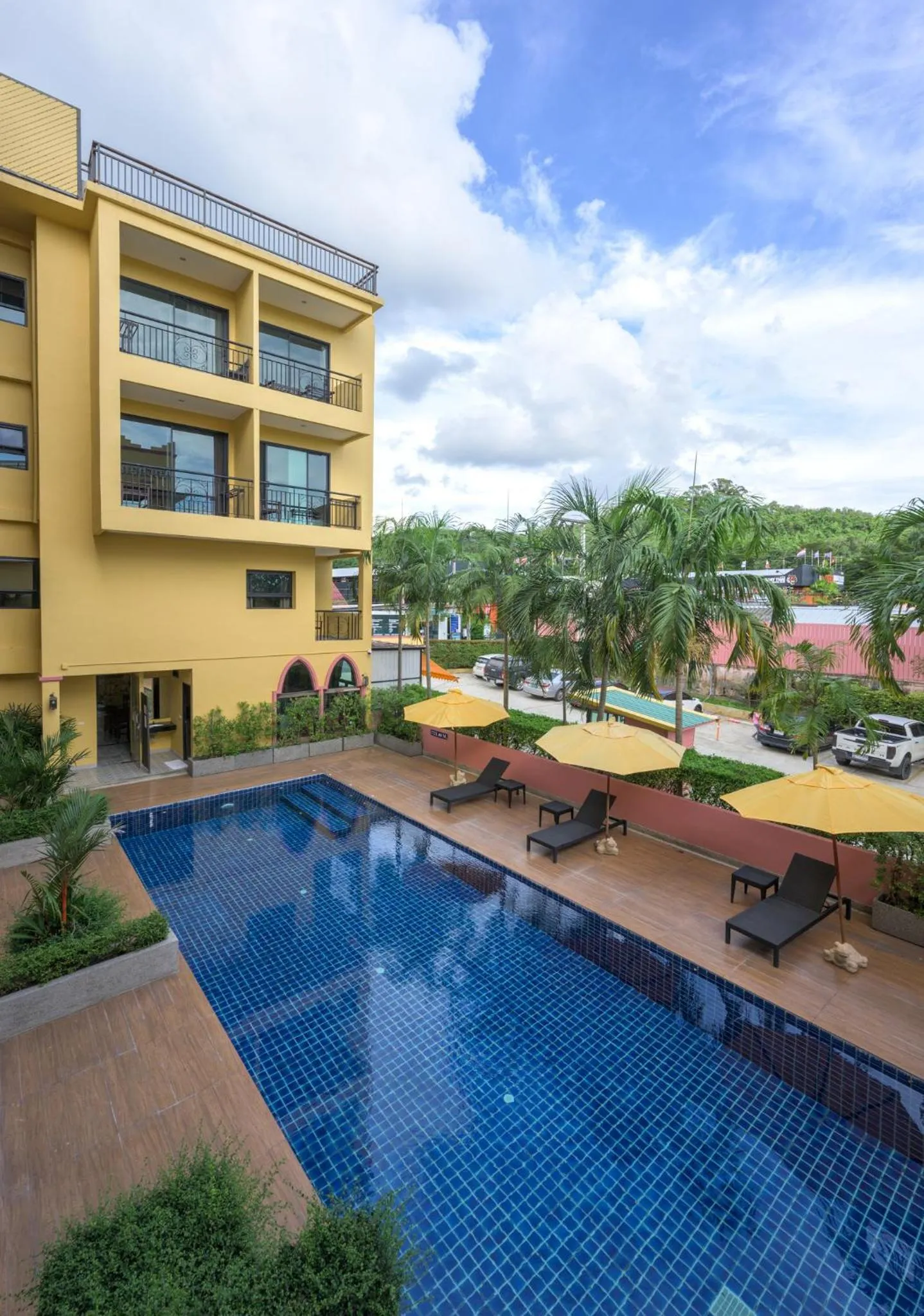 Swimming Pool in Anchanlina Hotel - SHA Plus