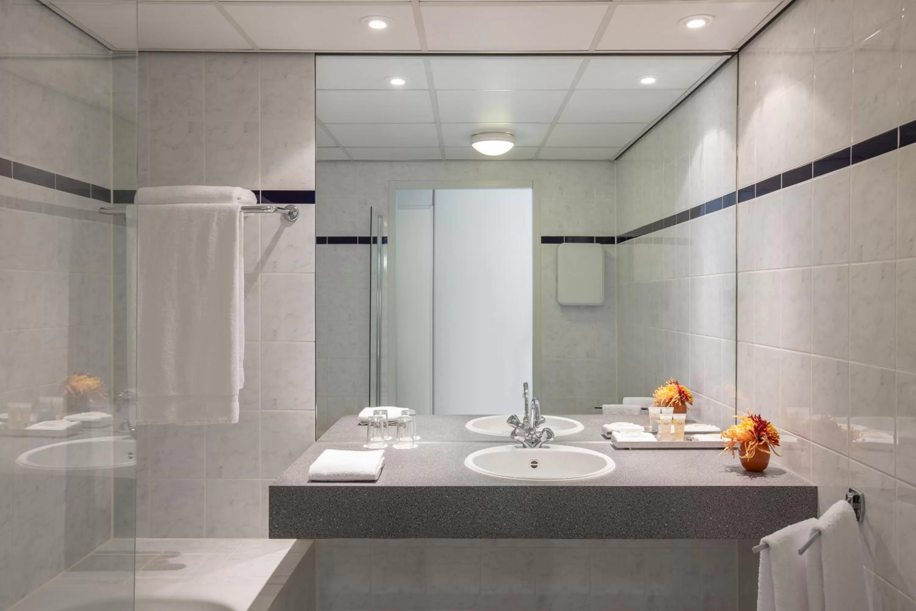 Bathroom in Pullman Eindhoven Cocagne