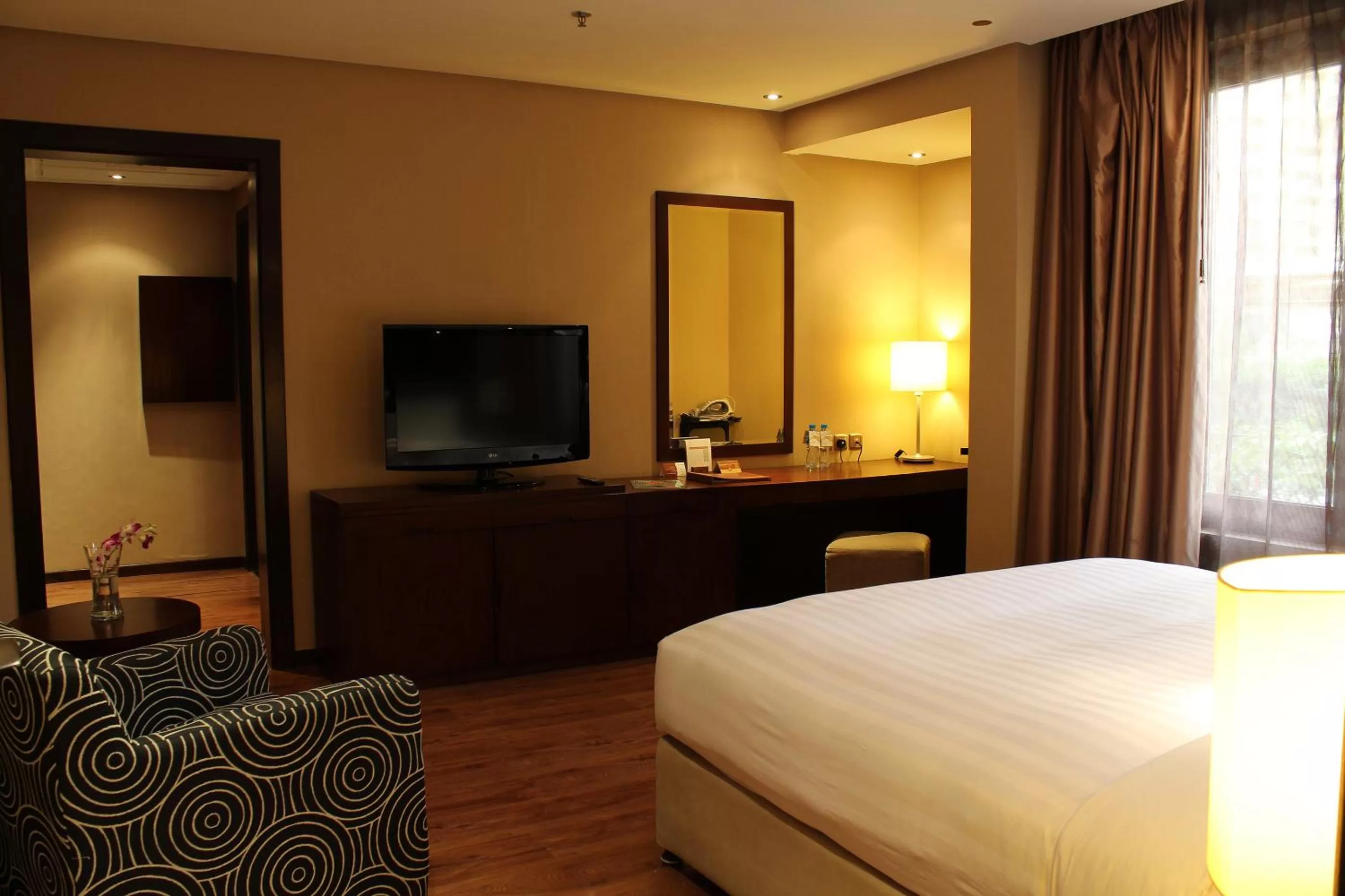 Bedroom, Bed in Safir Fintas Hotel Kuwait