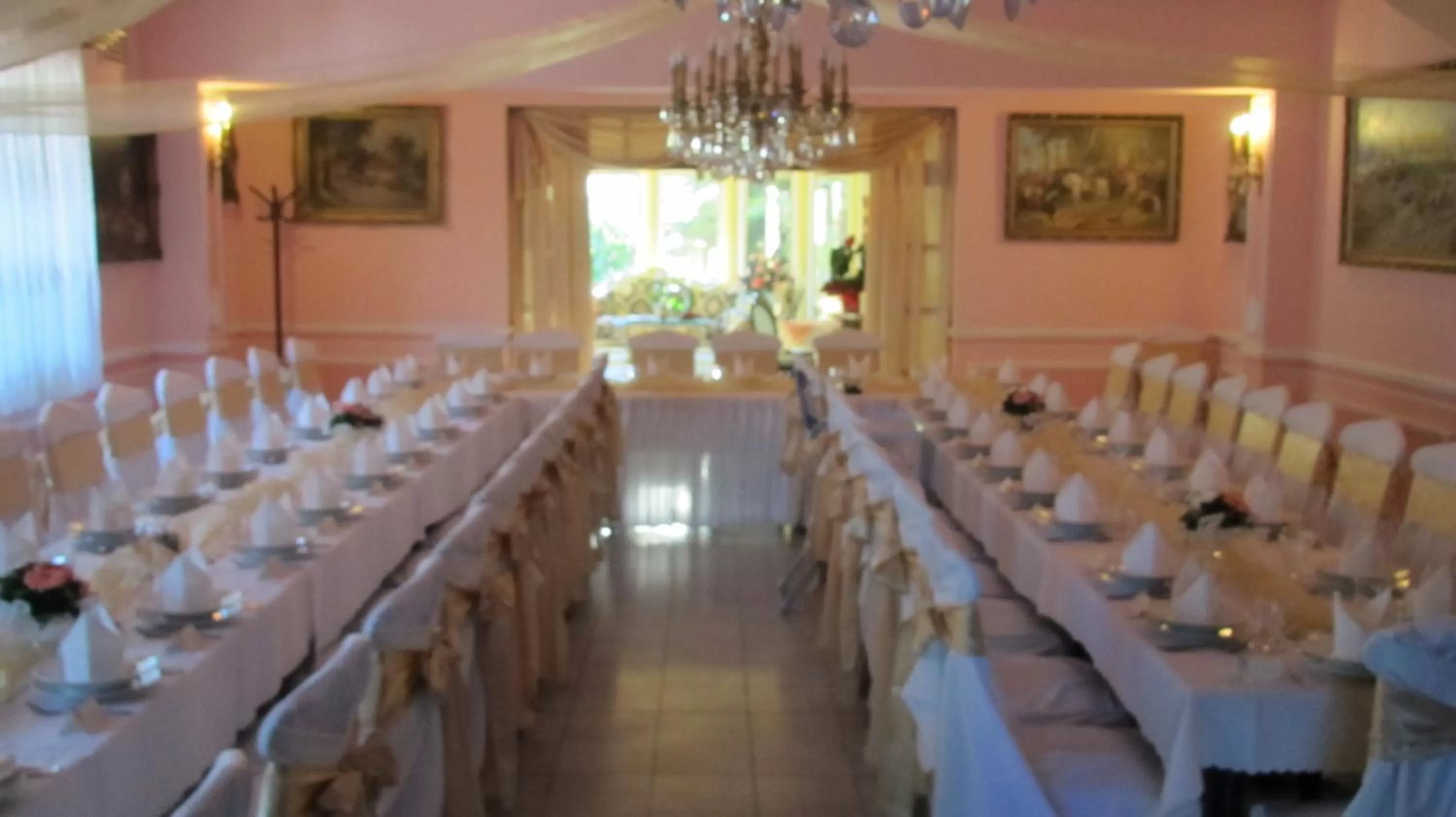 Restaurant/places to eat in Hotel Panorama