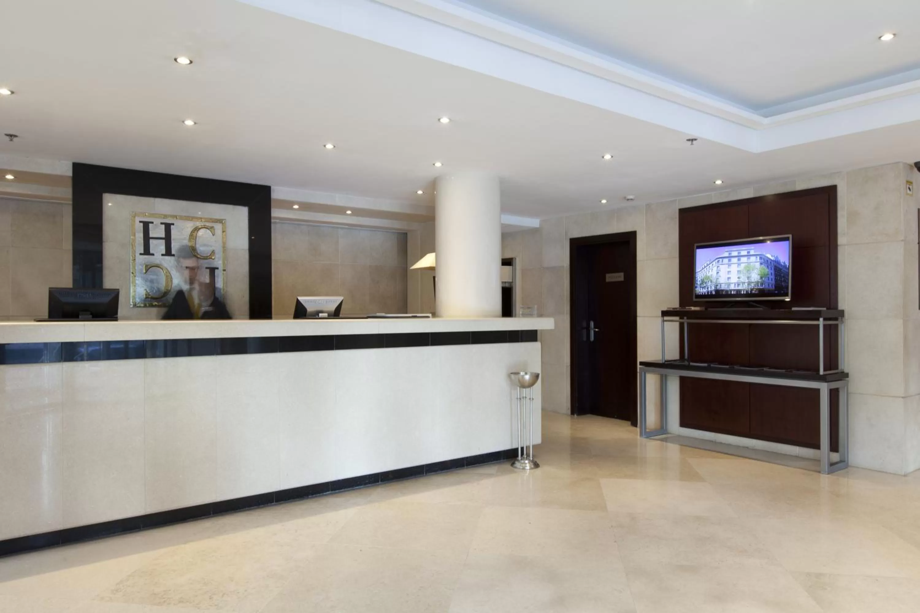 Lobby or reception in Hotel Valencia Center