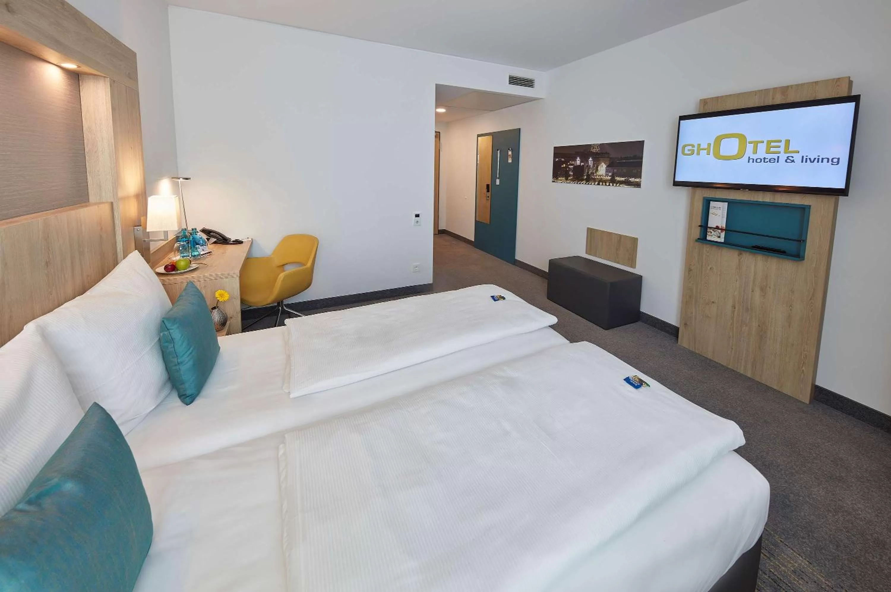 Twin Room - Disability Access in Four Points Flex by Sheraton Bochum