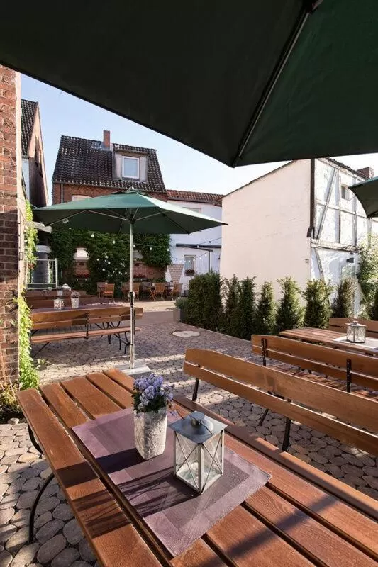 Property building in Hotel Zum Roten Tore