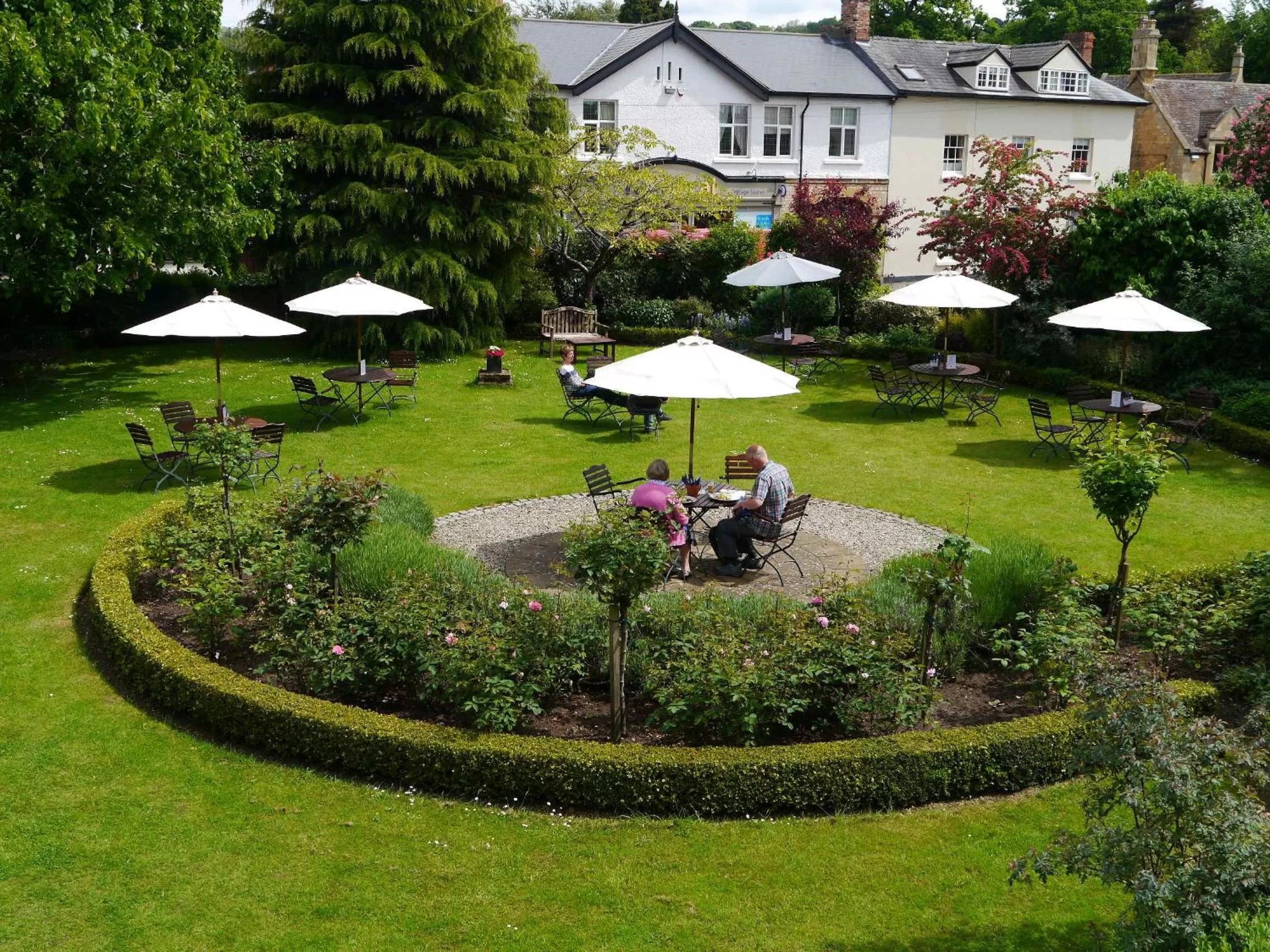 BBQ facilities in Three Ways House Hotel