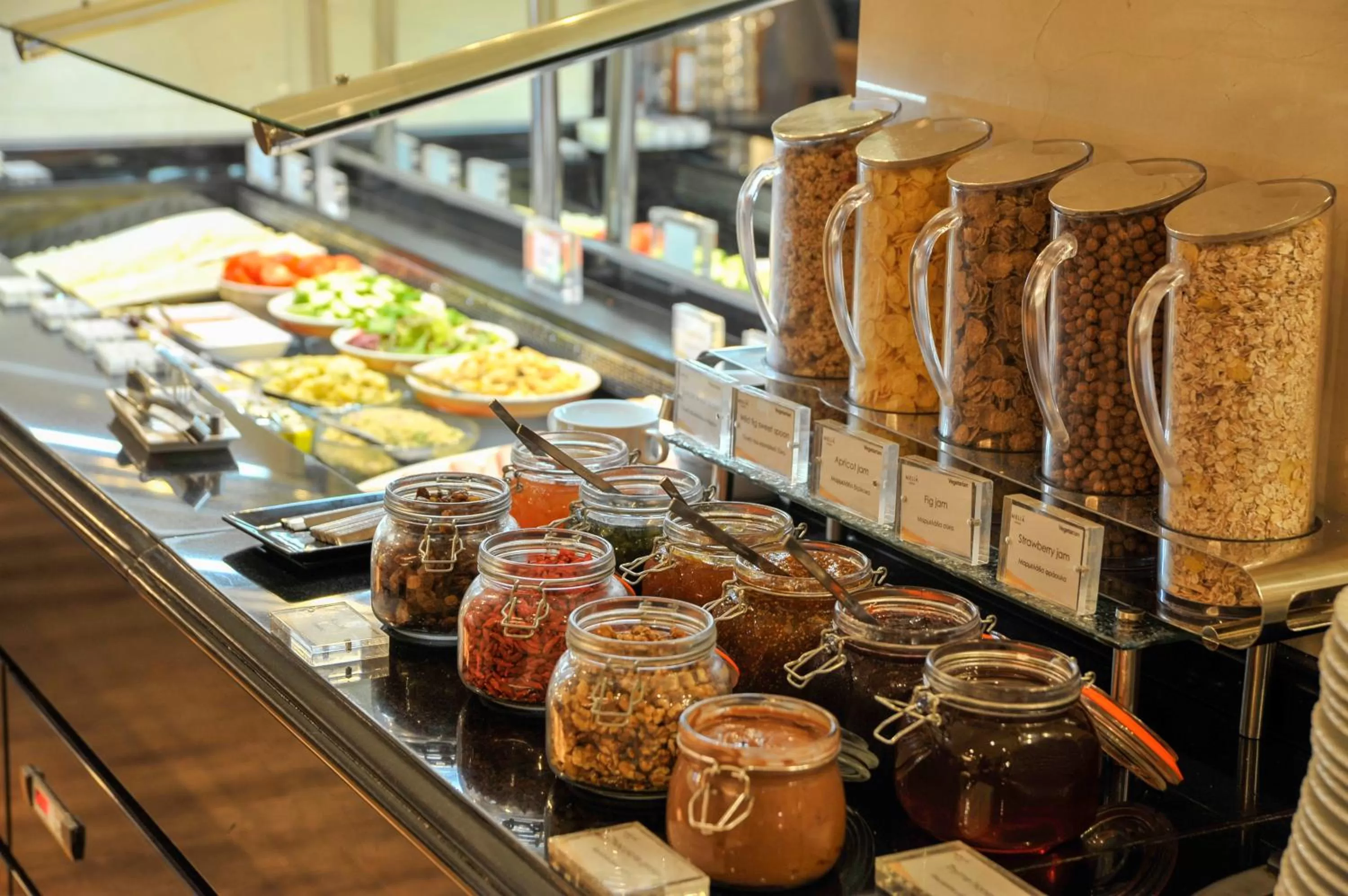 Buffet breakfast in Melia Athens
