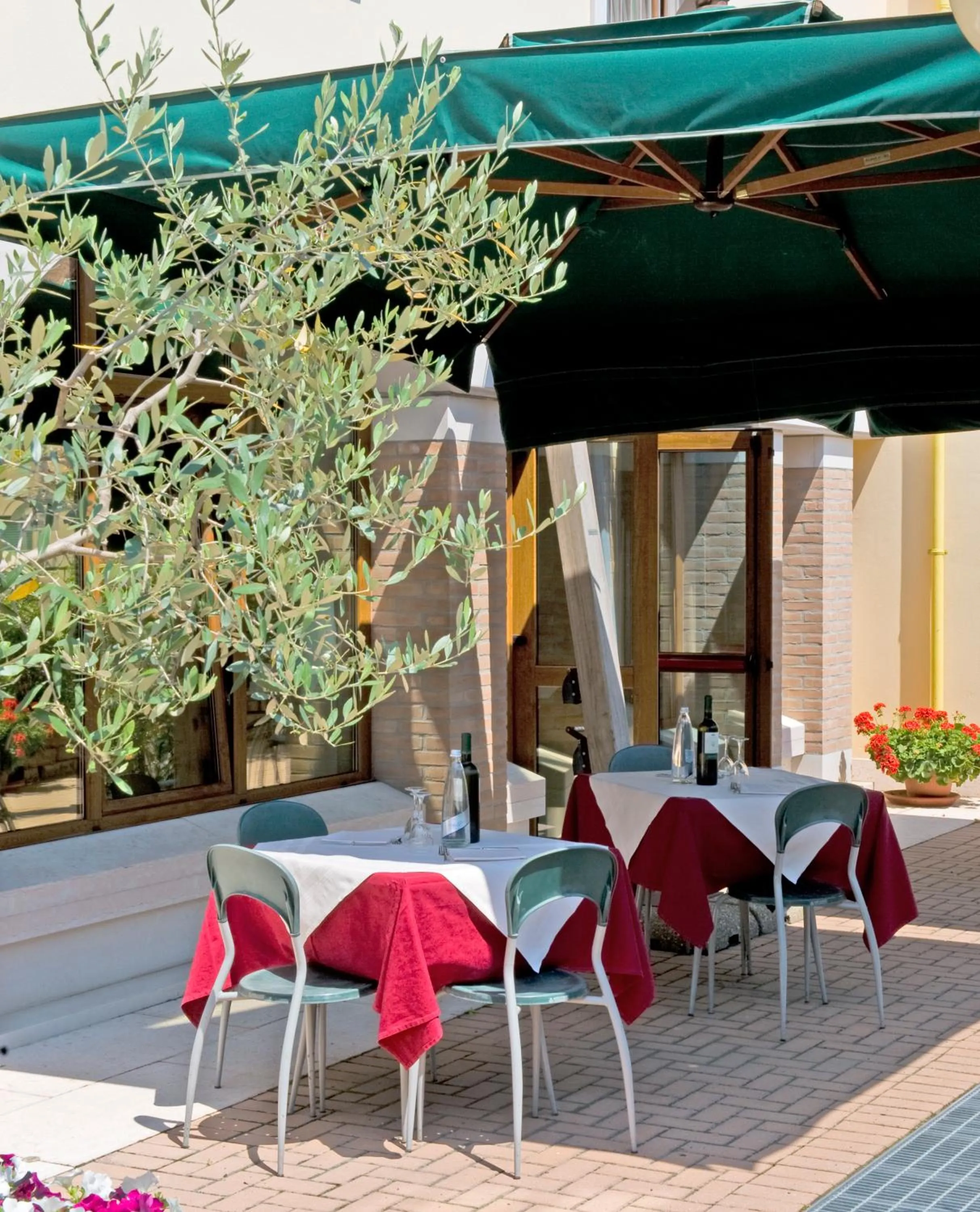 Facade/entrance in Hotel Scaligero