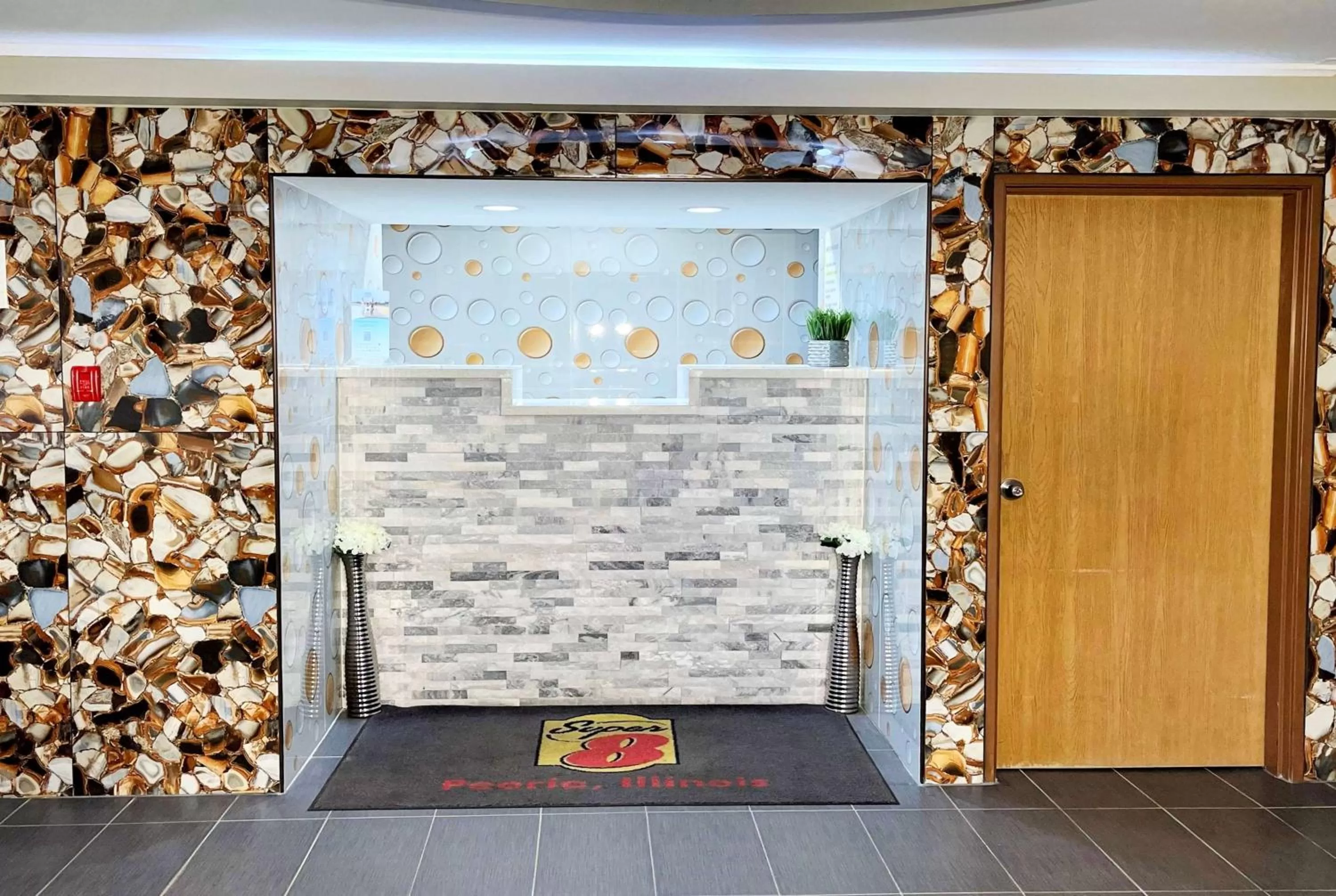 Lobby or reception in Super 8 by Wyndham Peoria