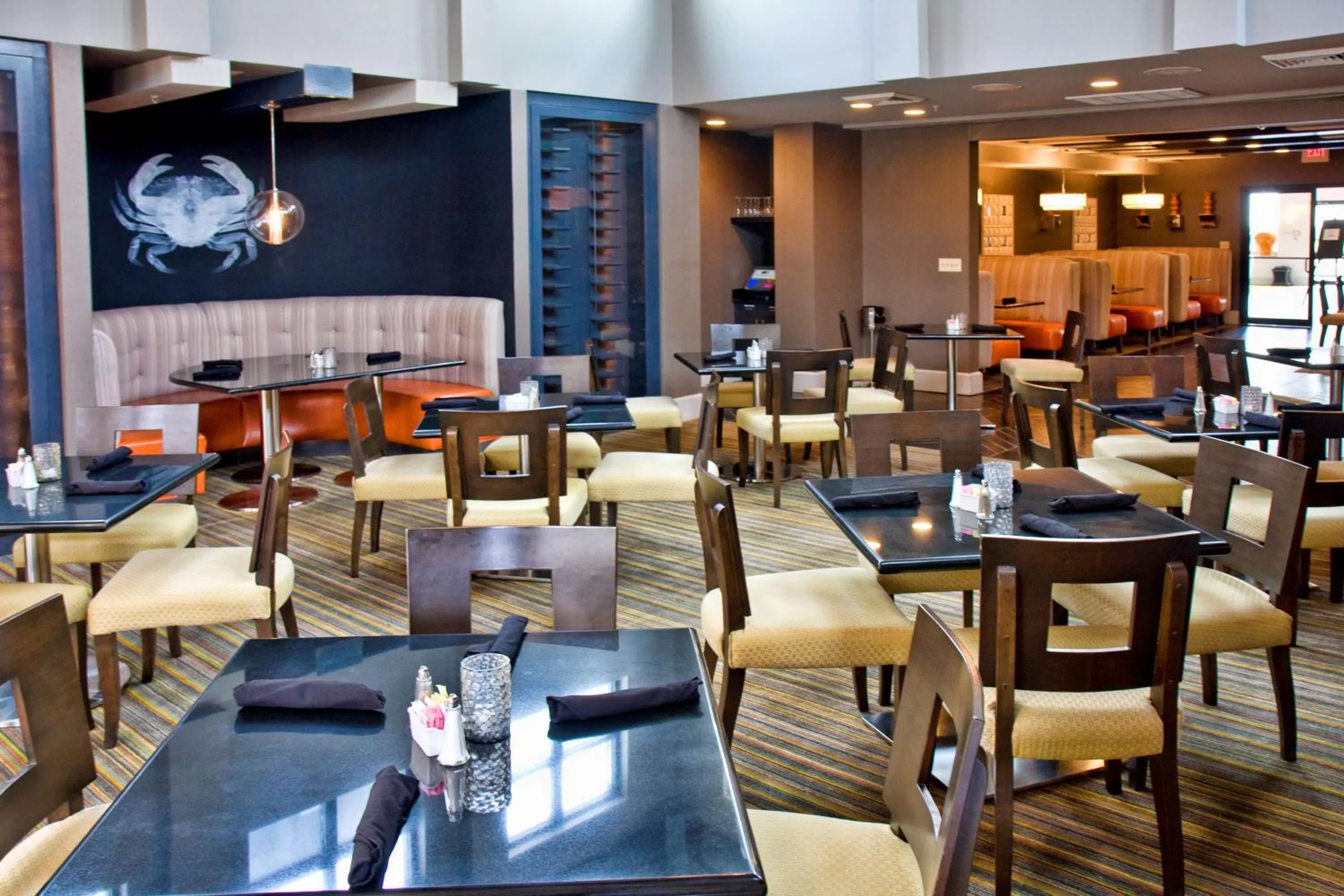 Restaurant/places to eat in DoubleTree Suites by Hilton Hotel Huntsville South