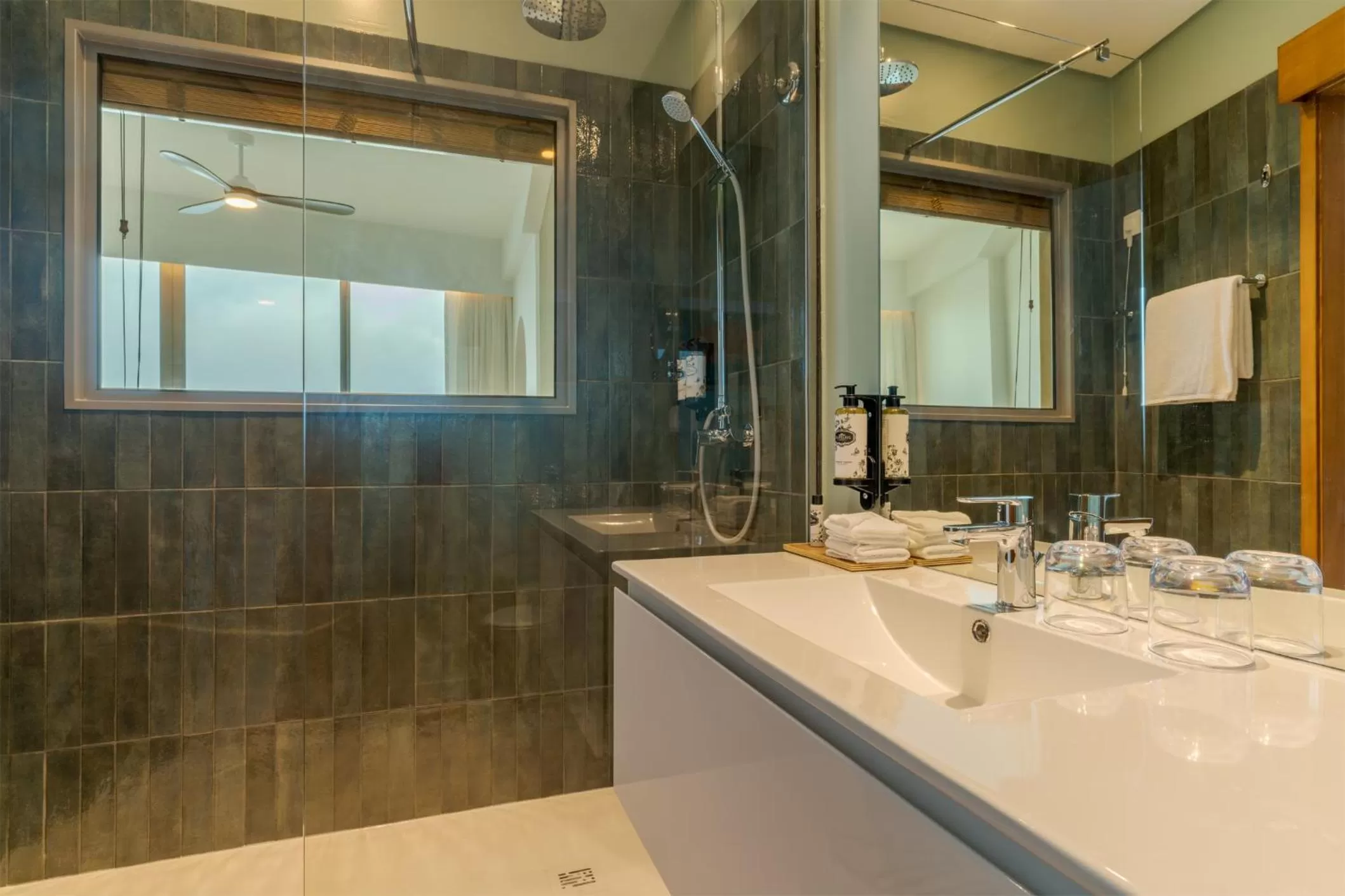 Bathroom in Pestana Vila Lido Madeira Ocean Hotel