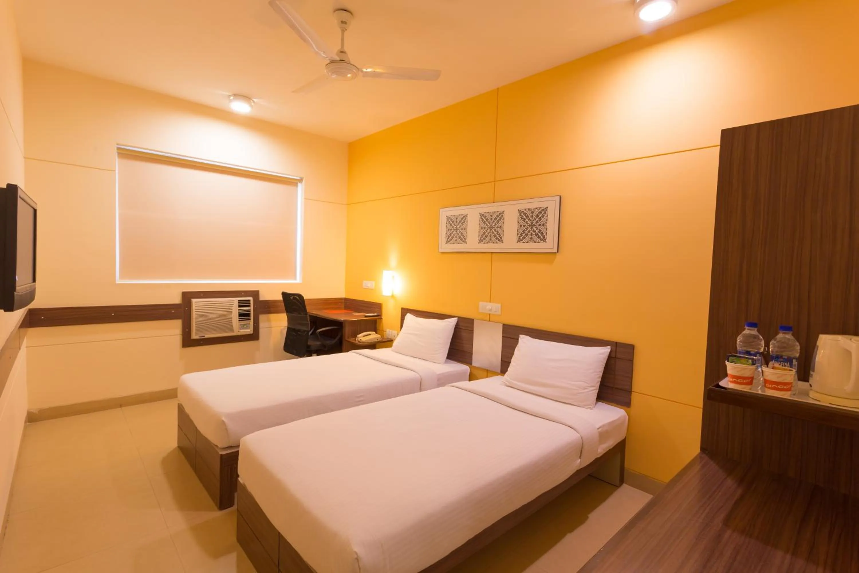 Photo of the whole room, Bed in Ginger Mangalore