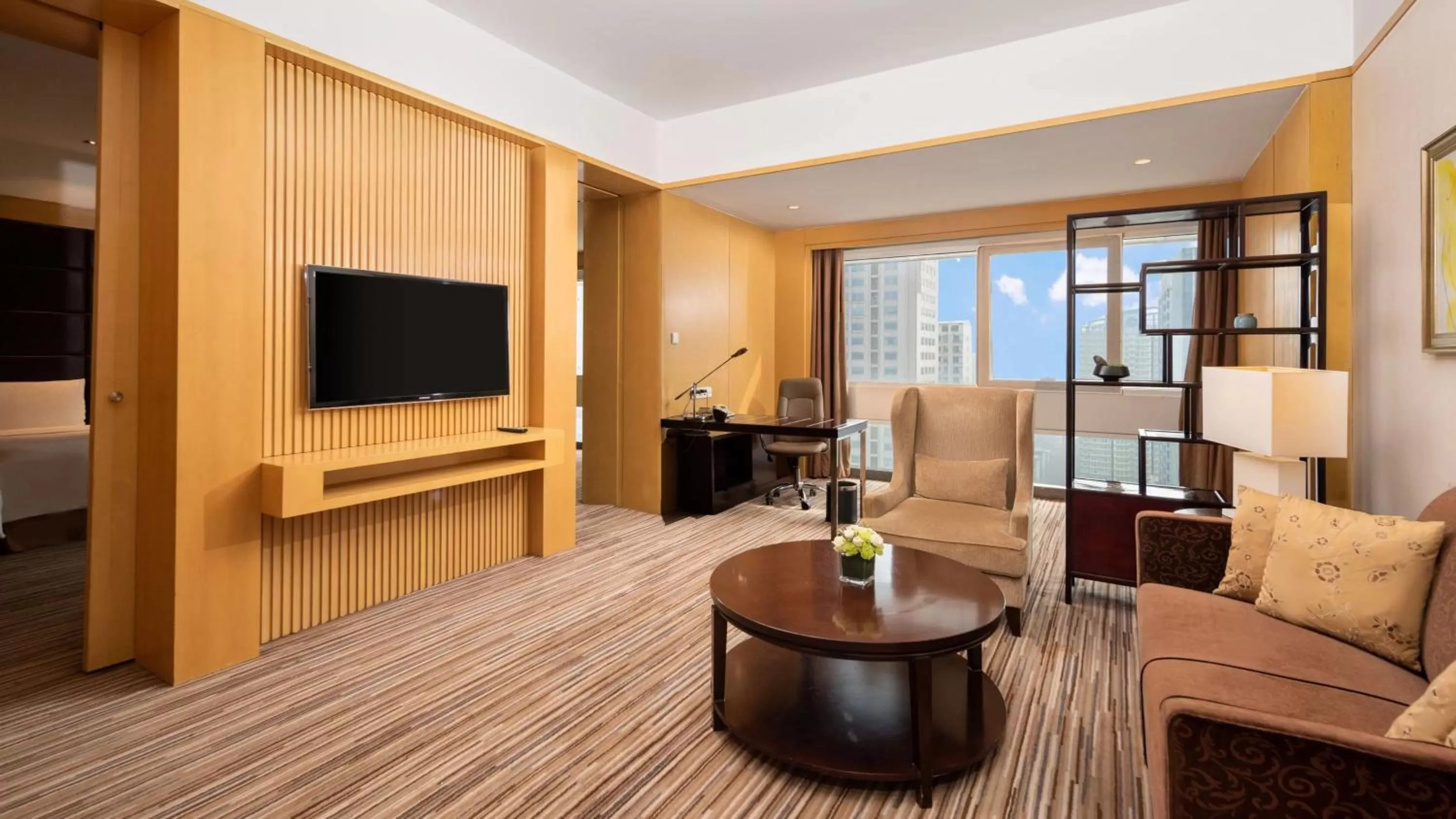 Bedroom in Holiday Inn Shijiazhuang Central by IHG