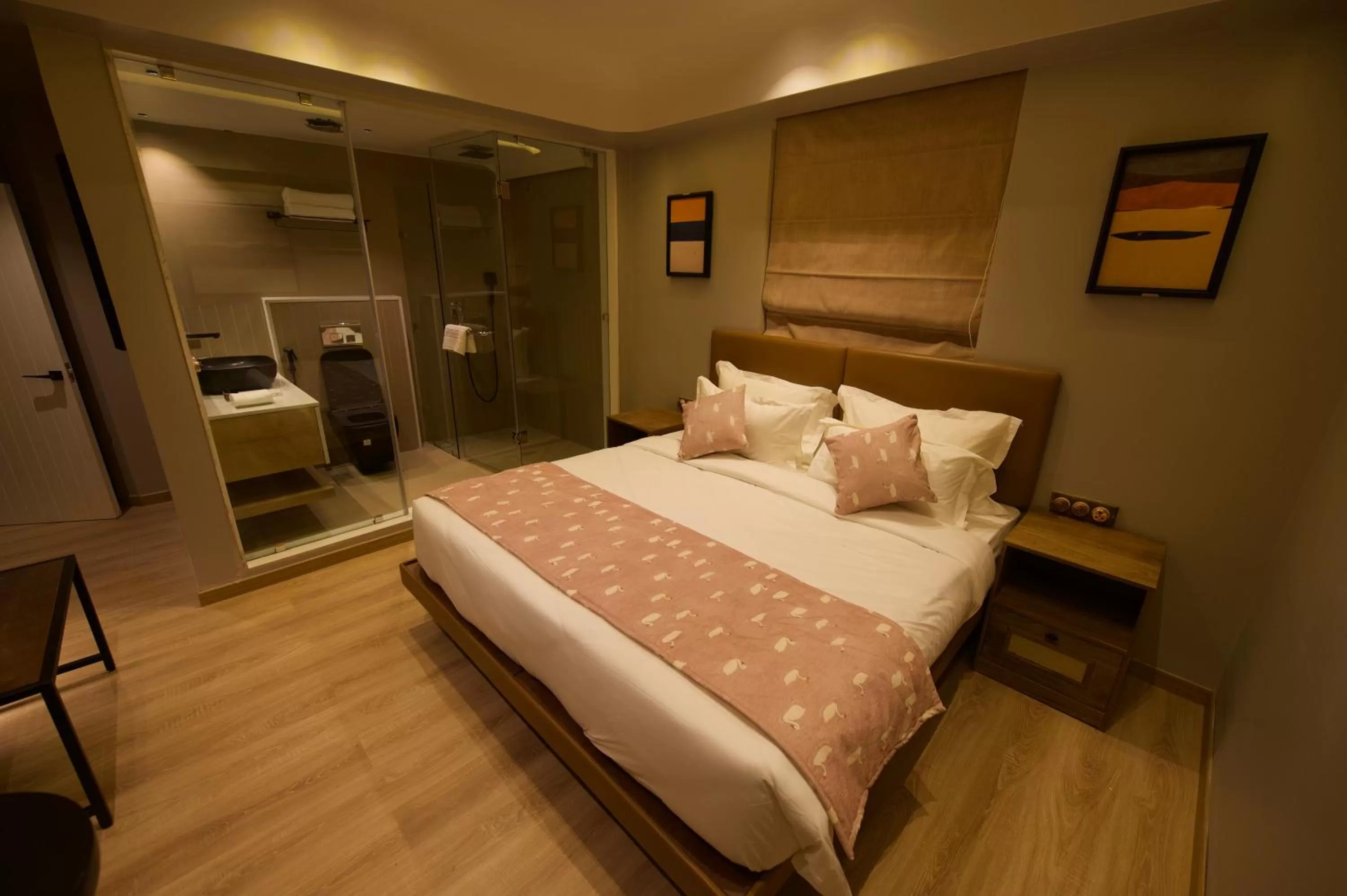 Bed in The Red Pier - My Downtown Hotels