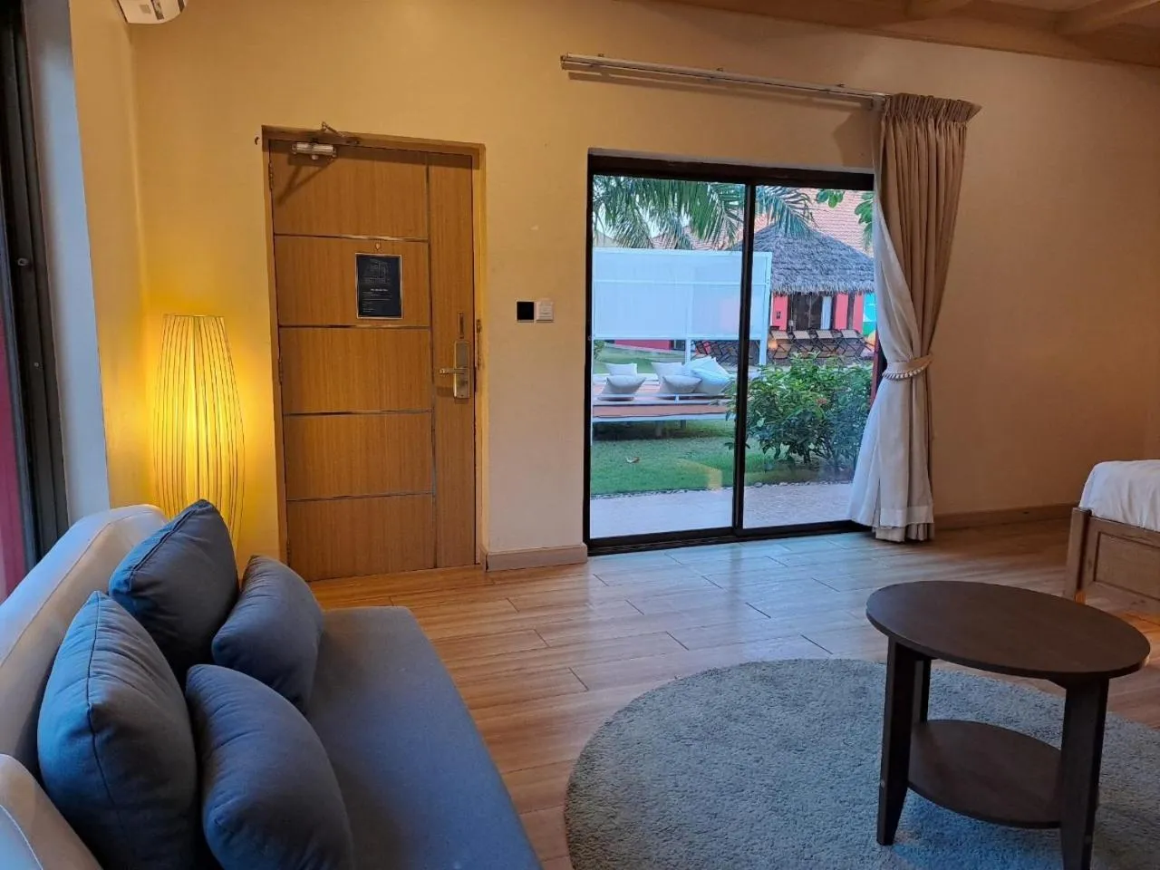 Living room, Seating Area in PM Lake Mabprachan Pattaya