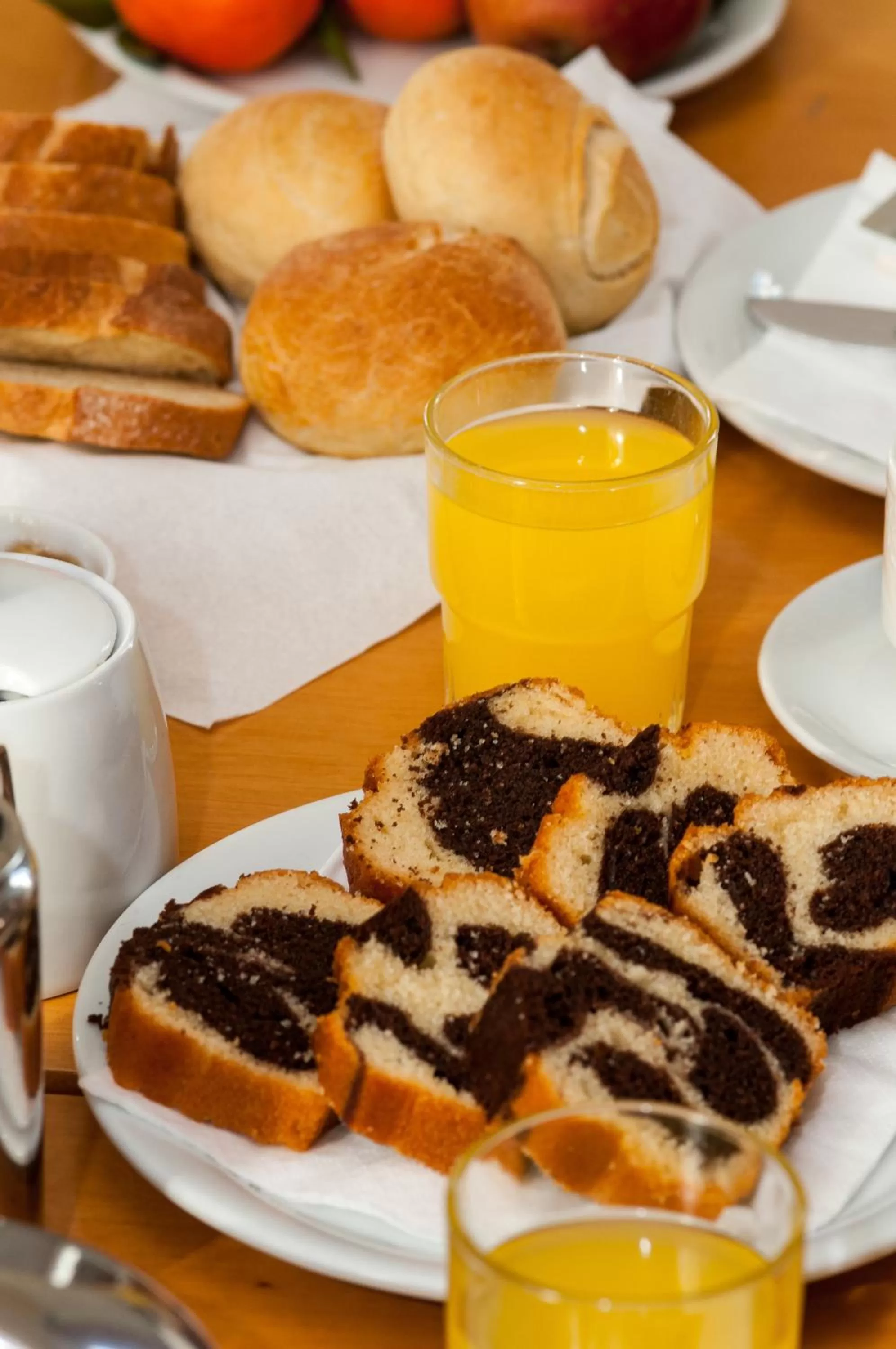 Breakfast in Cecil Hotel