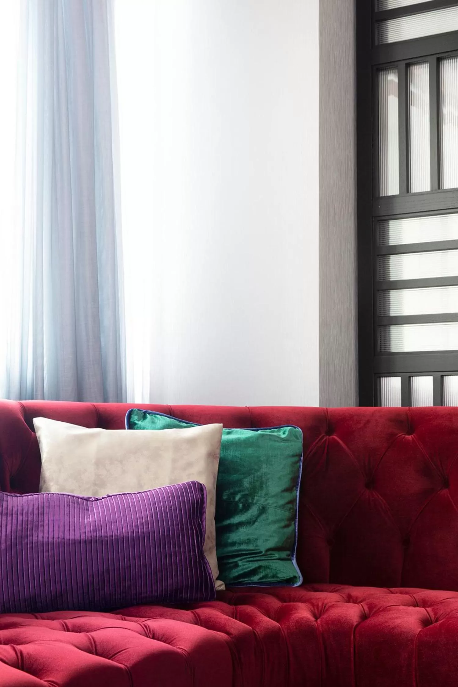 Decorative detail in Ovolo Central