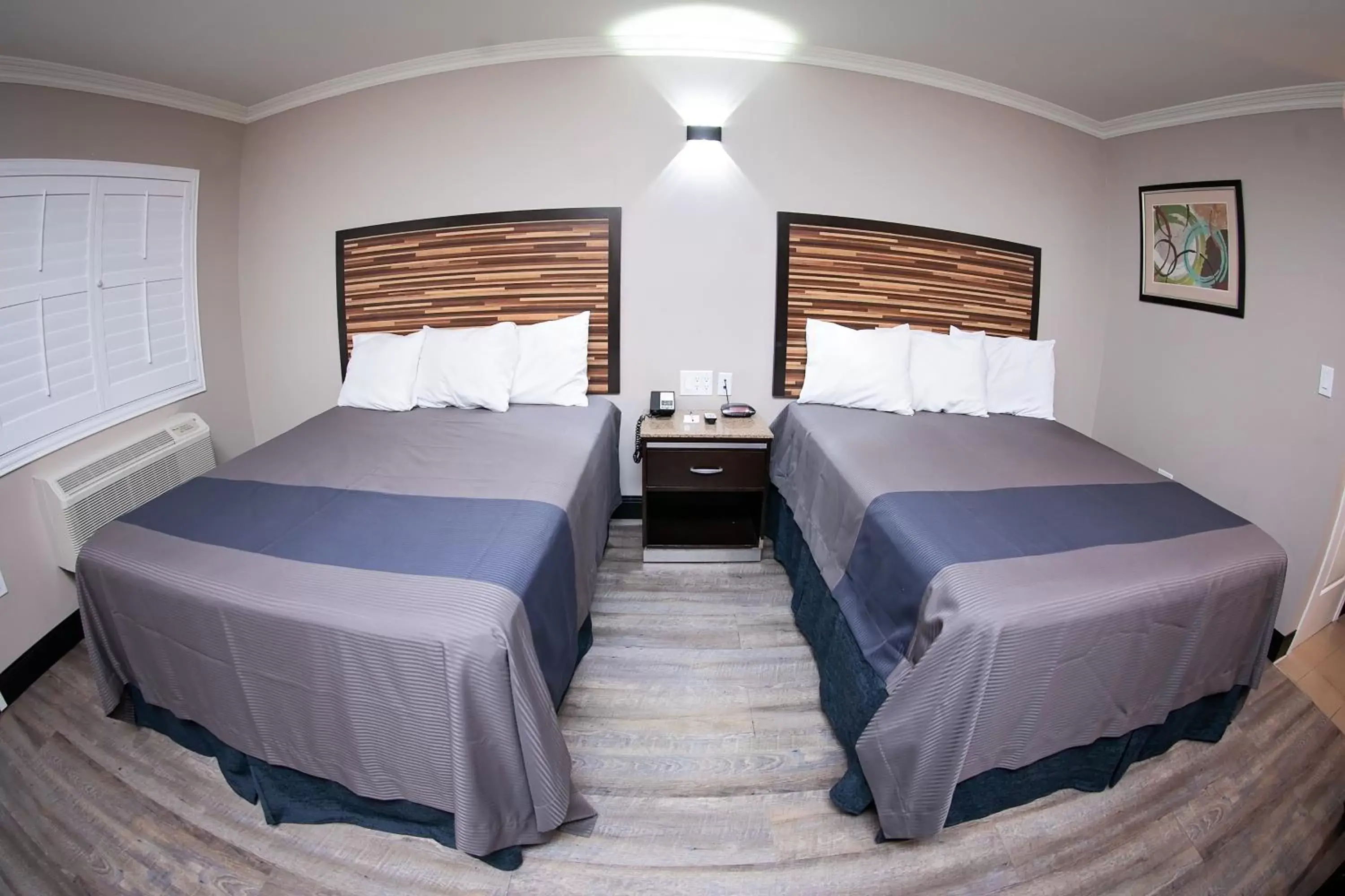 Double Room - Non-Smoking in Diamond Bell Inn & Suites Double Room - Non-Smoking in Diamond Bell Inn & Suites