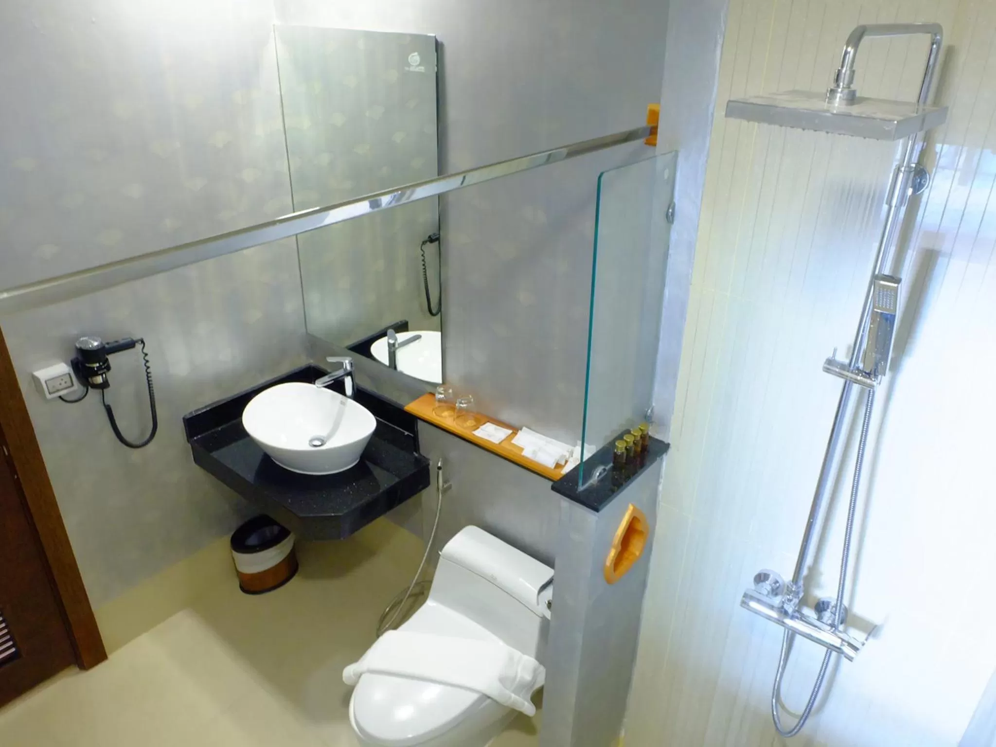 Shower in The Agate Pattaya Boutique Resort