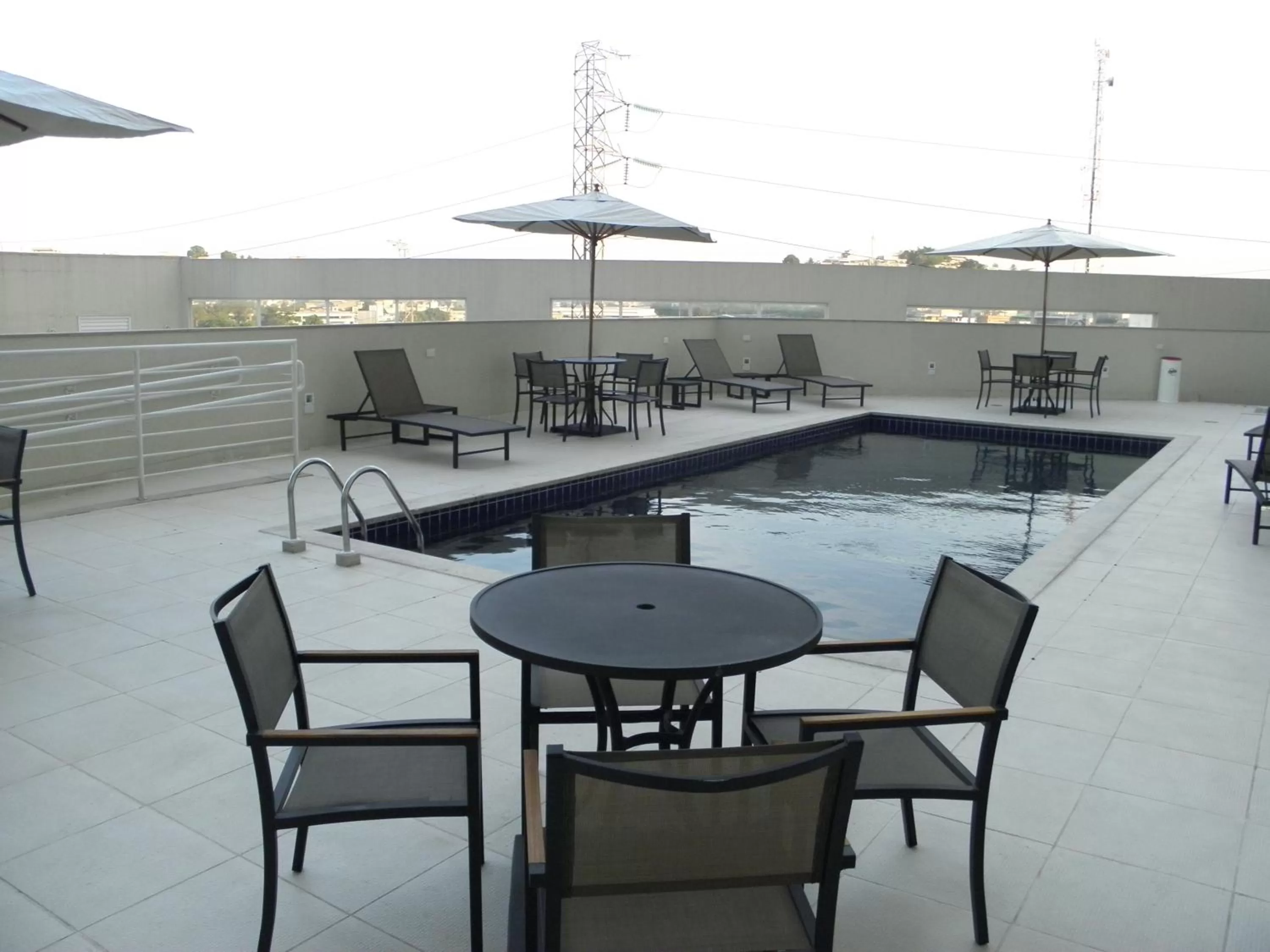 Swimming pool in Nobile Inn Dutra Rio De Janeiro