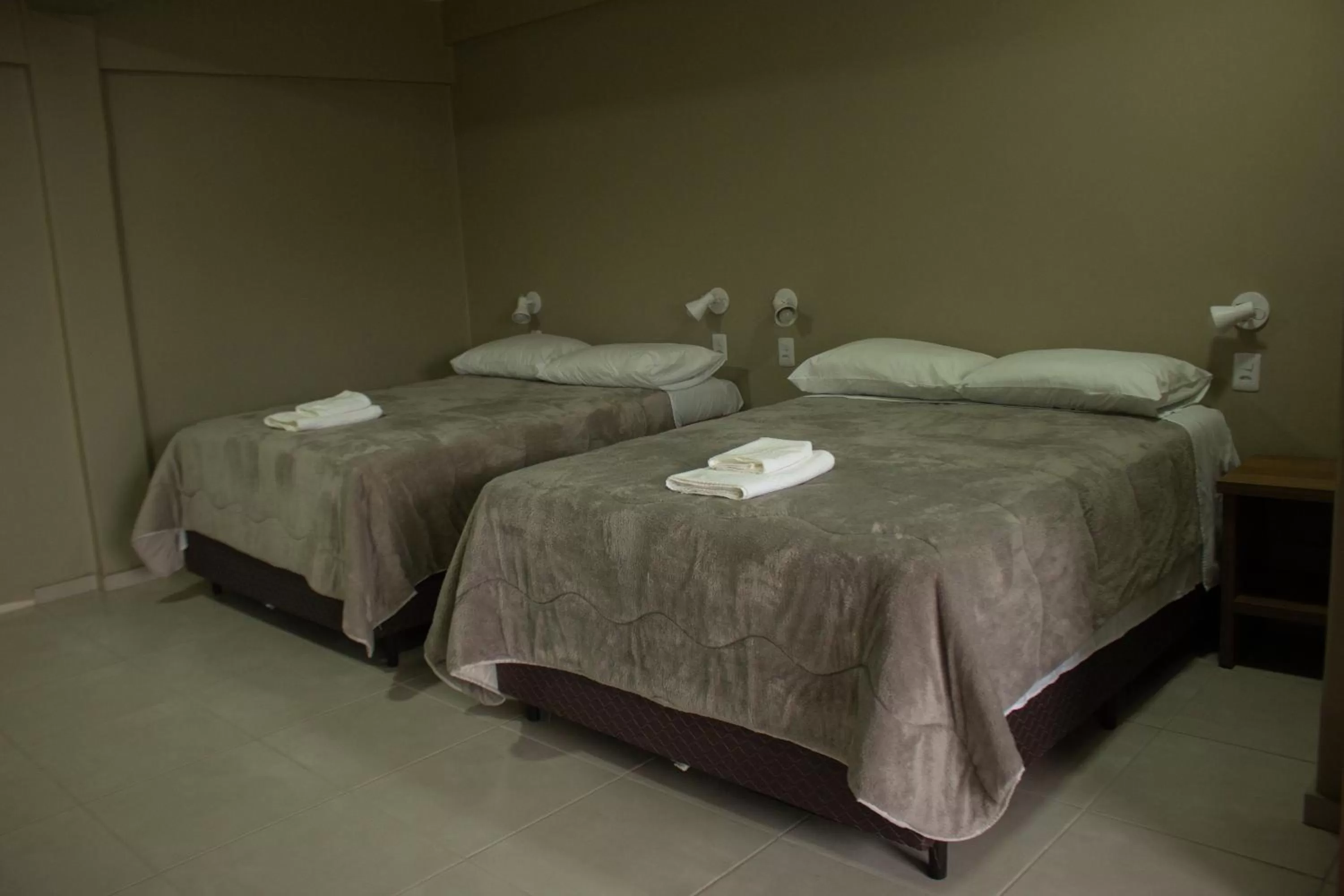 Bed in Hotel Executivo