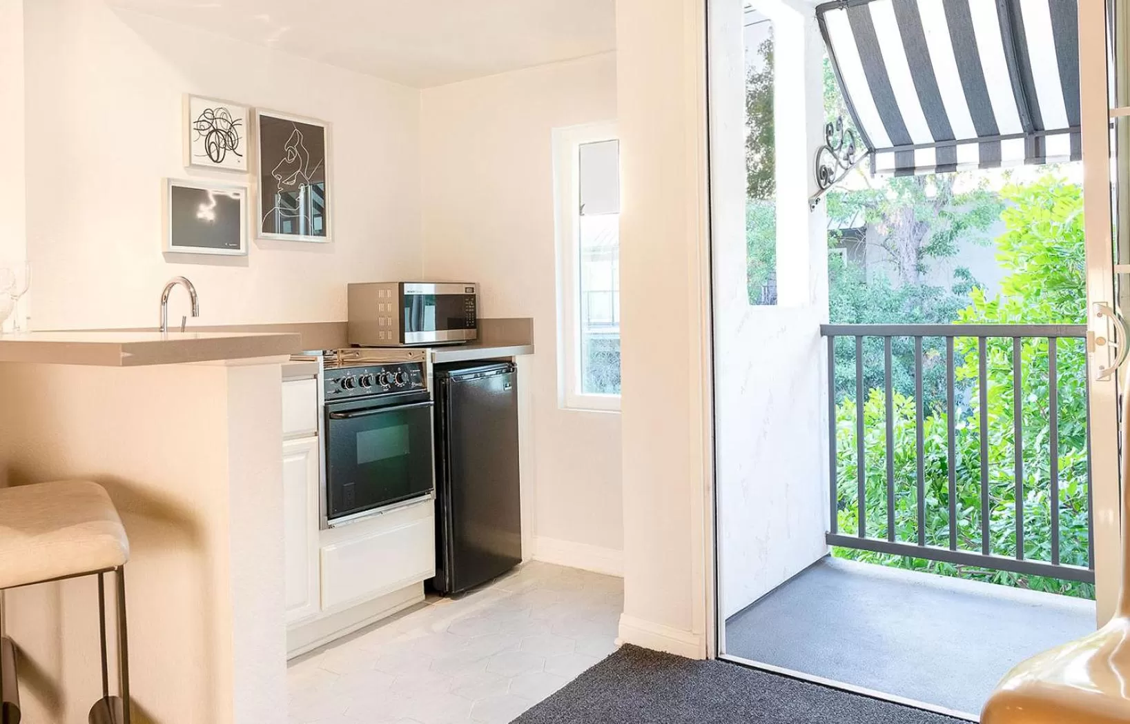 kitchen in Montrose at Beverly Hills