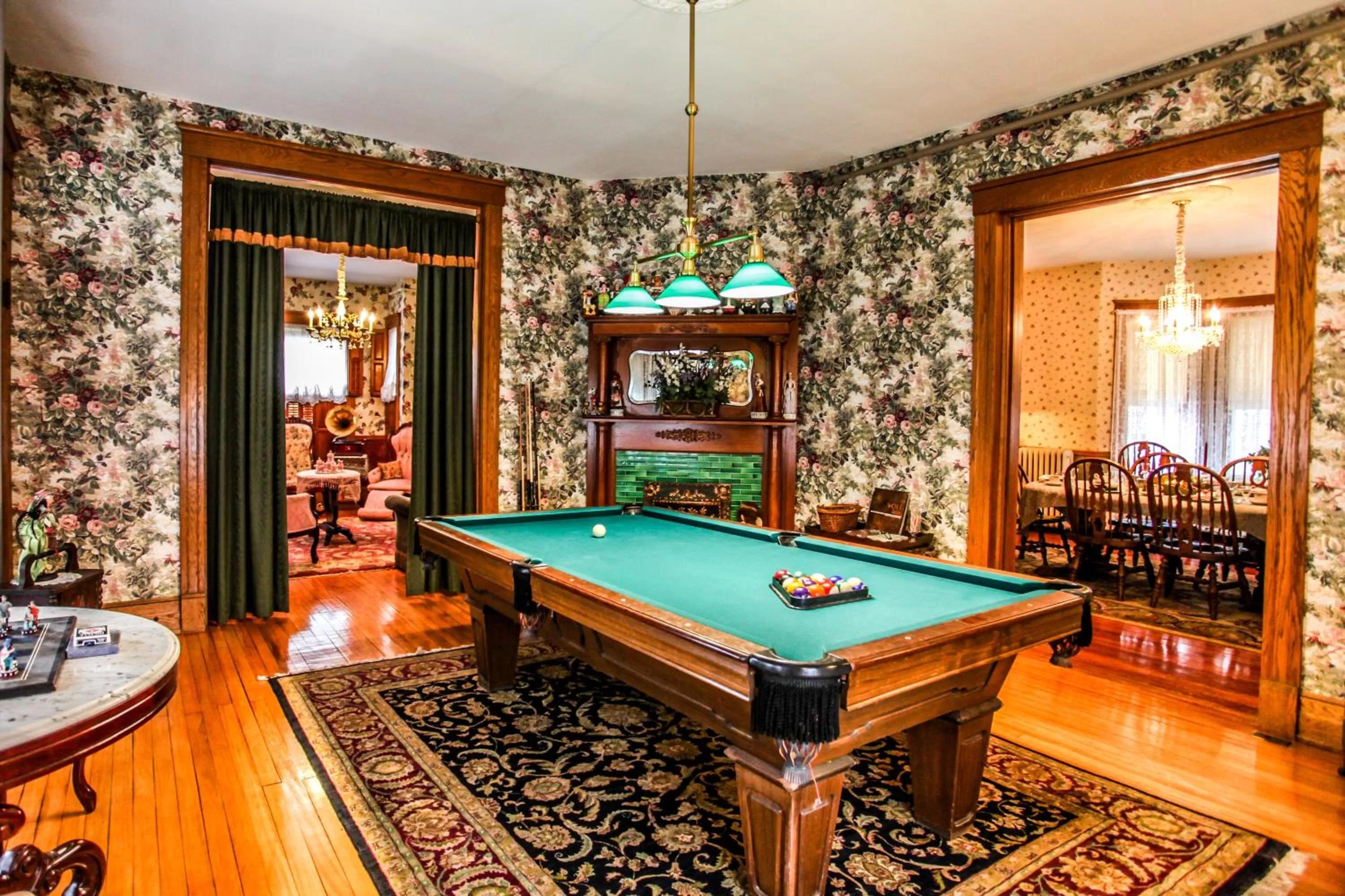 Billiard, Billiards in Hollerstown Hill Bed and Breakfast
