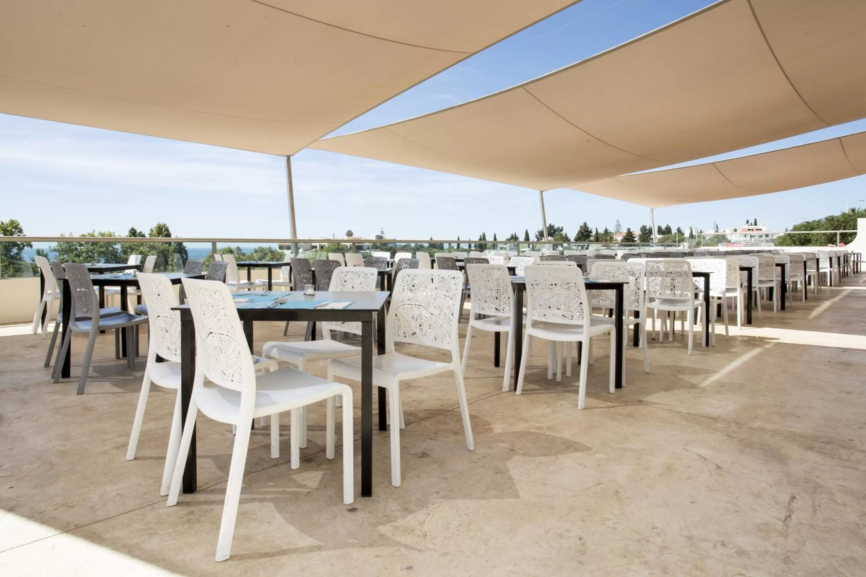 Restaurant/places to eat in Ukino Palmeiras Village - 24h All Inclusive