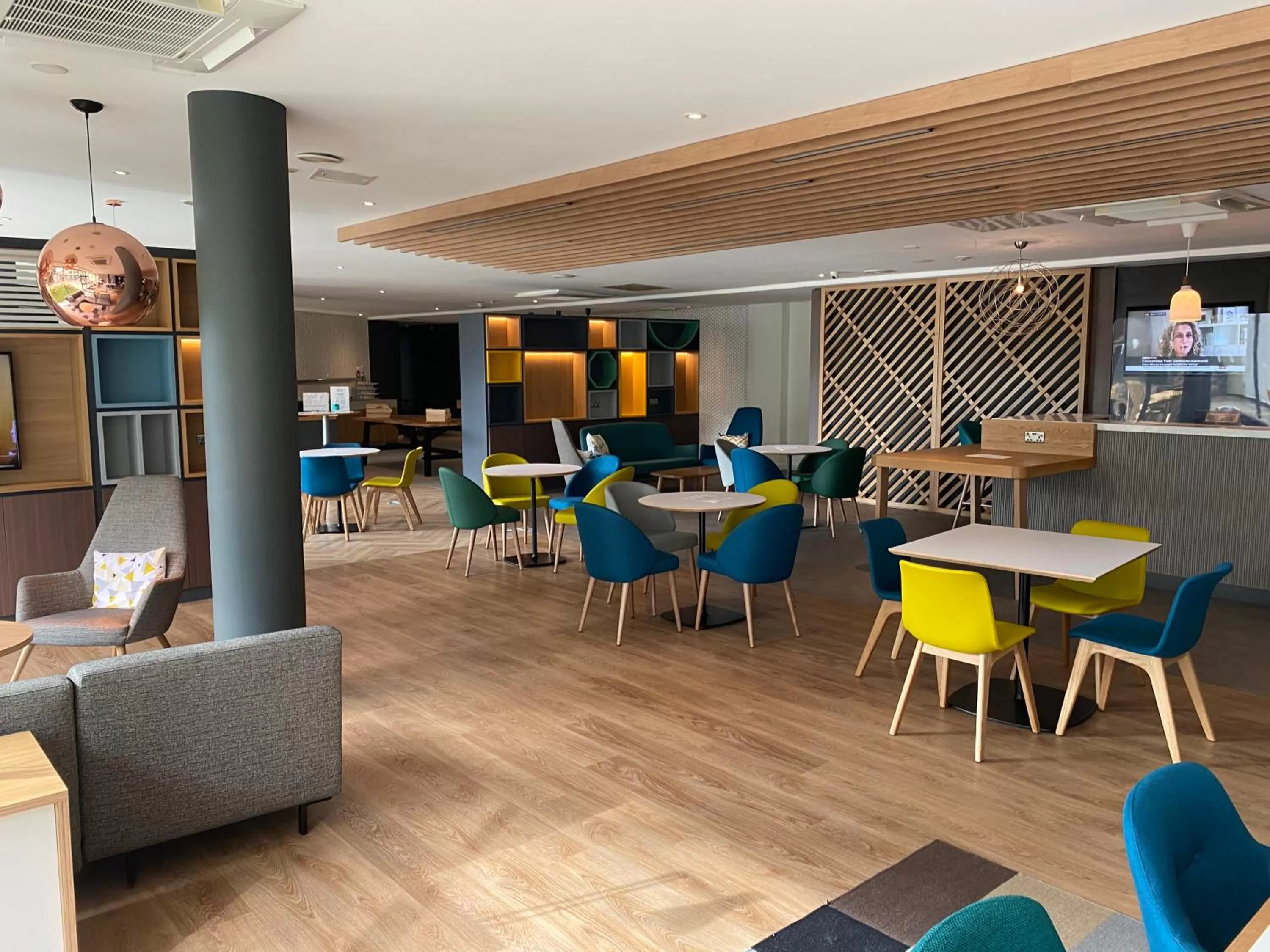 Restaurant/places to eat in Holiday Inn Sittingbourne by IHG