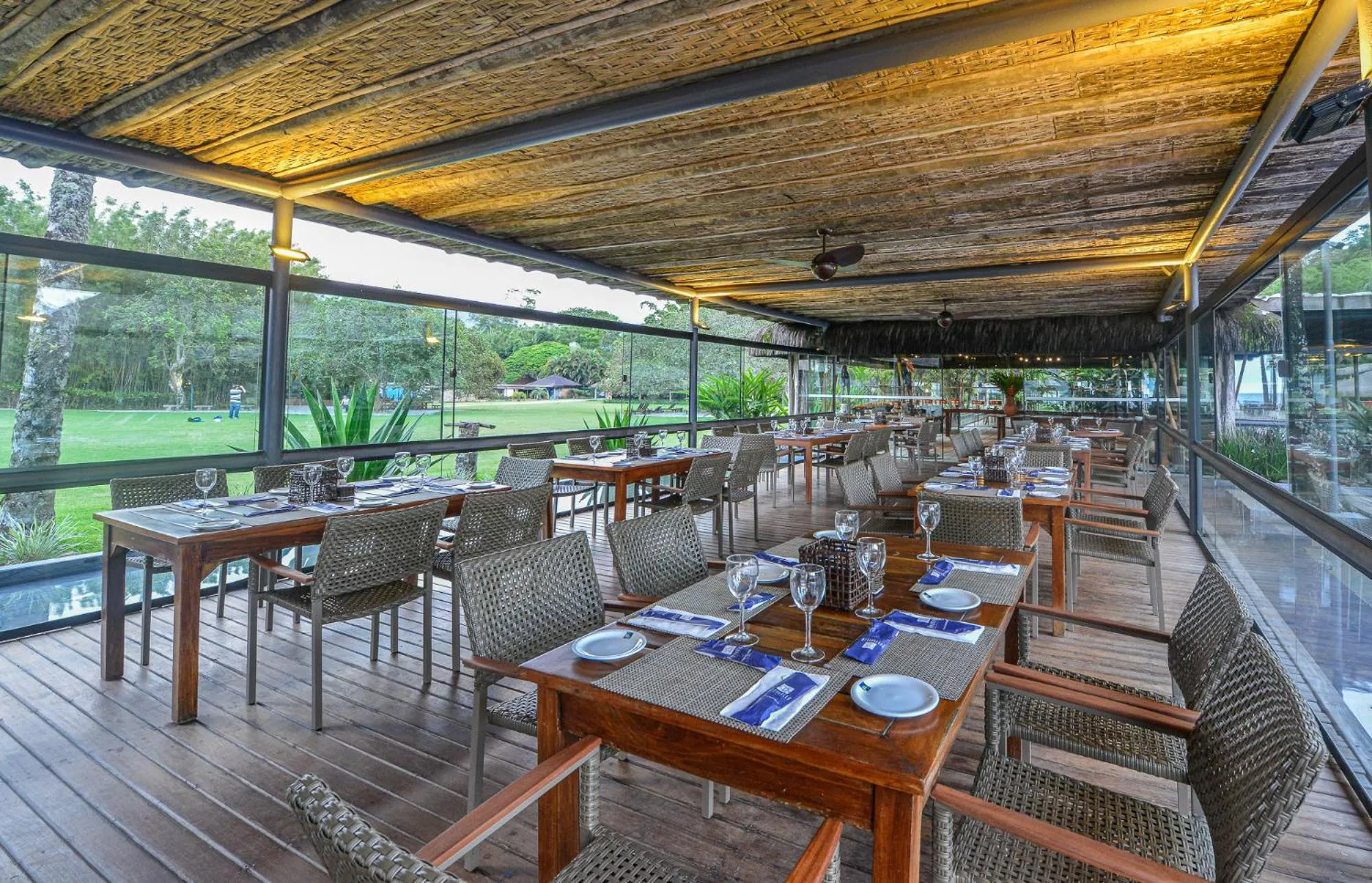 Restaurant/places to eat in Hotel Portobello Resort & Safari