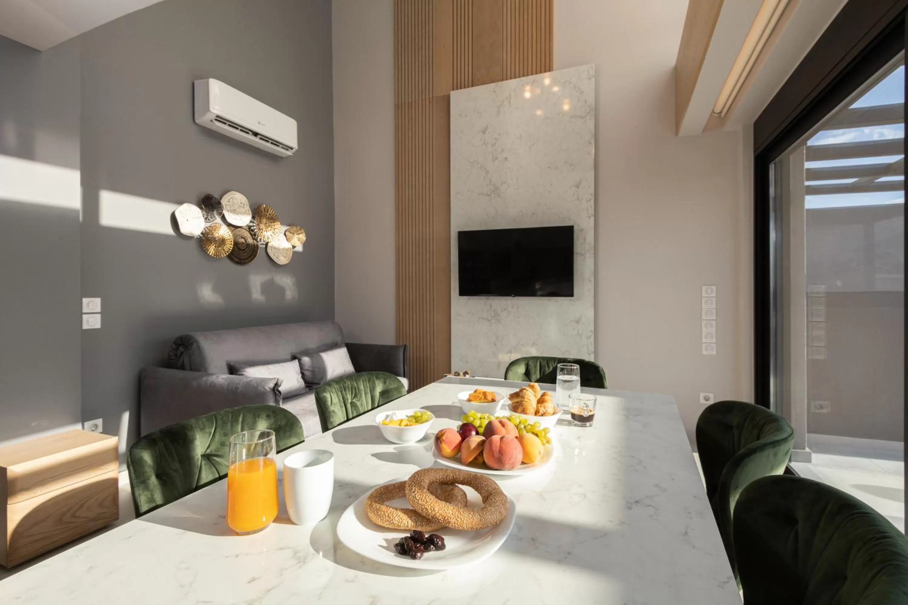 TV and multimedia in LUX&EASY Athens Downtown Residences