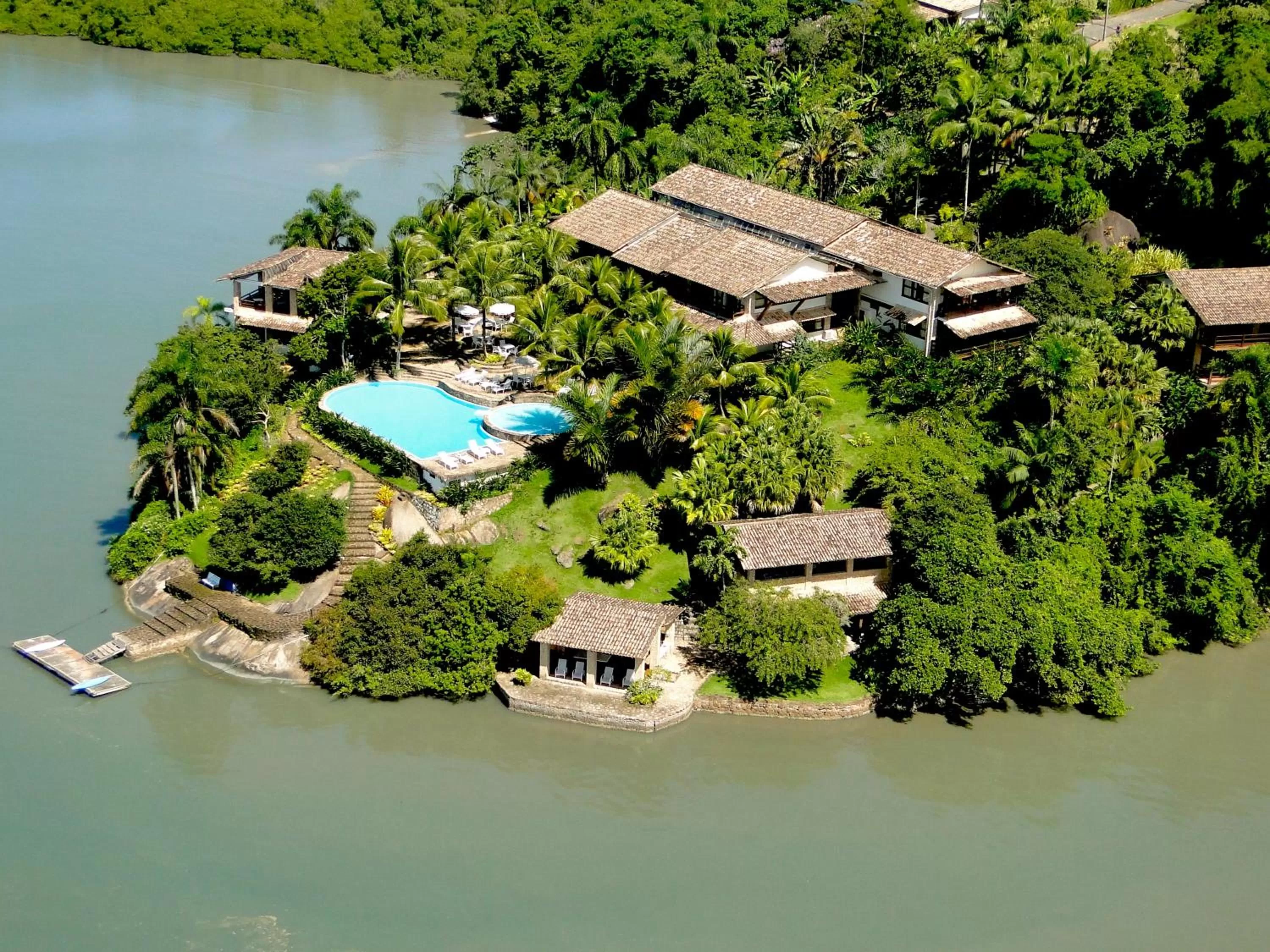 People in Santa Clara Hotel