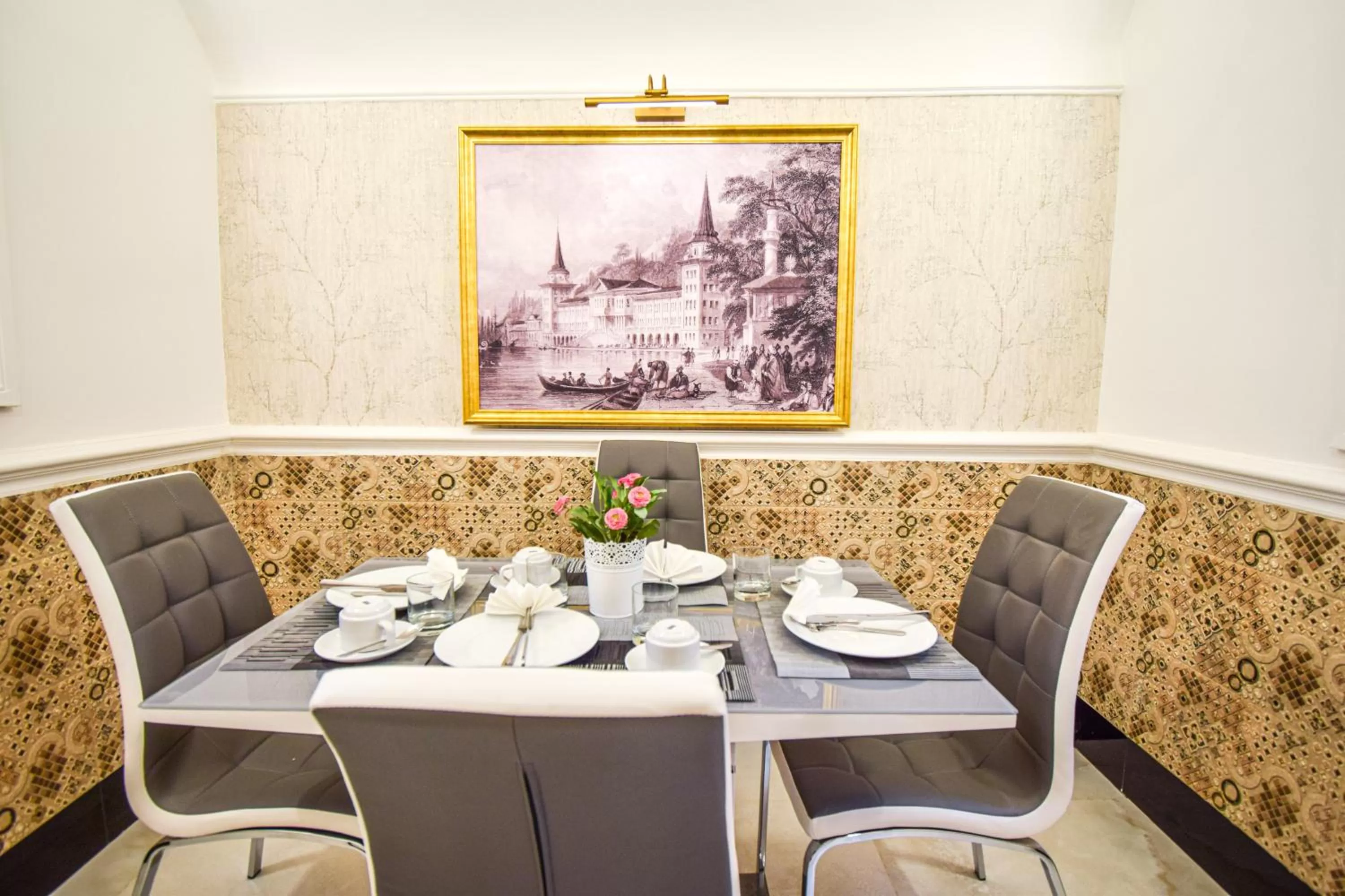 Pembridge Palace Hotel