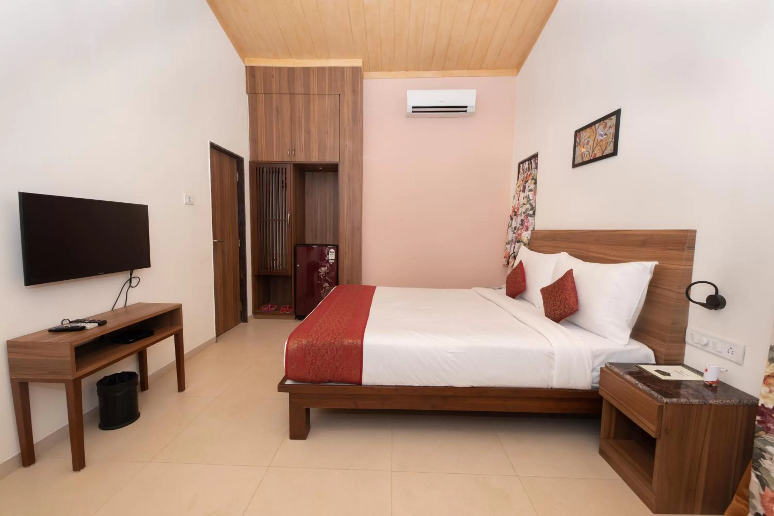 Bed in Bella Vista Mahabaleshwar