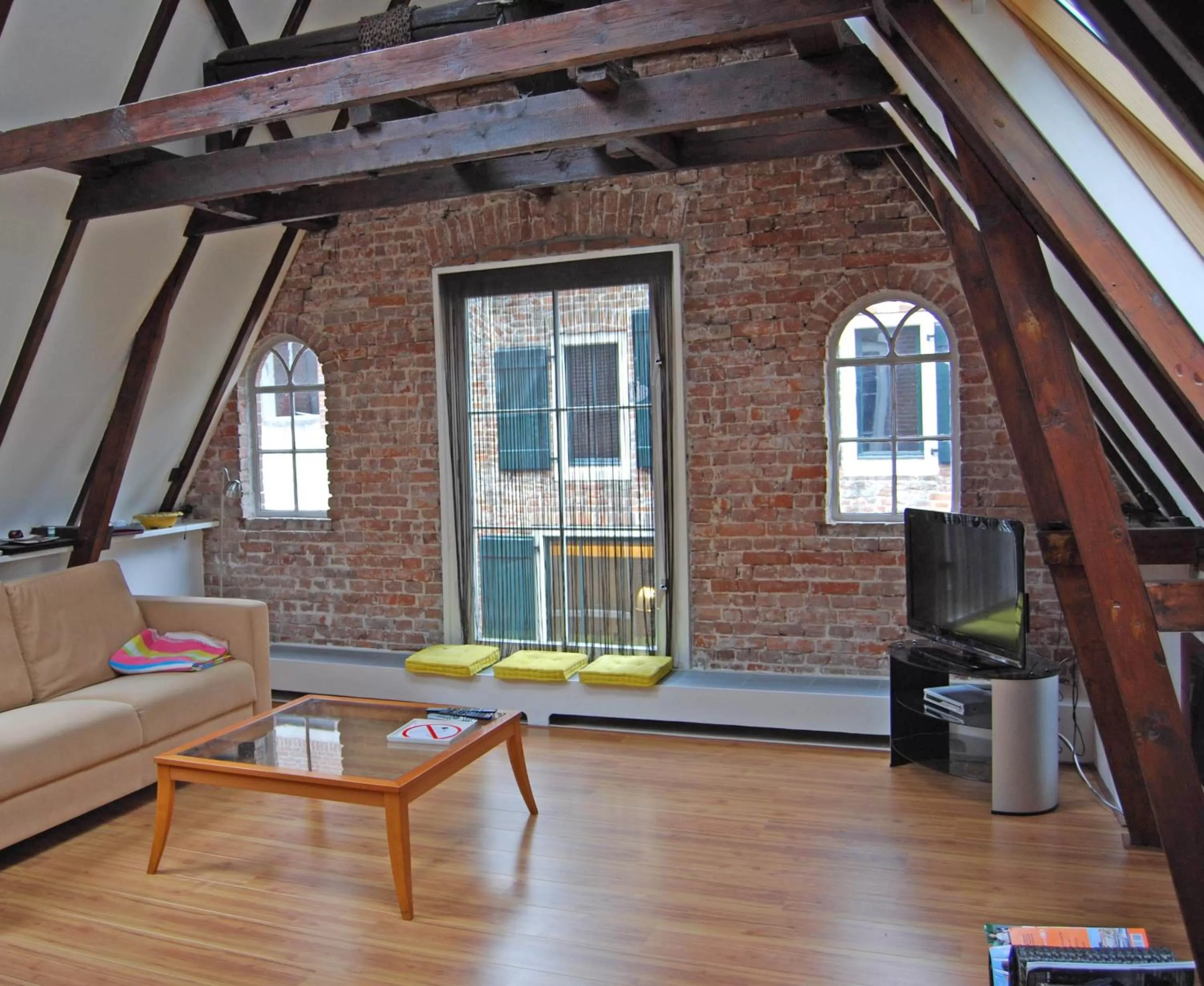 TV and multimedia in Hotel de Vischpoorte, centrum Deventer en aan de IJssel