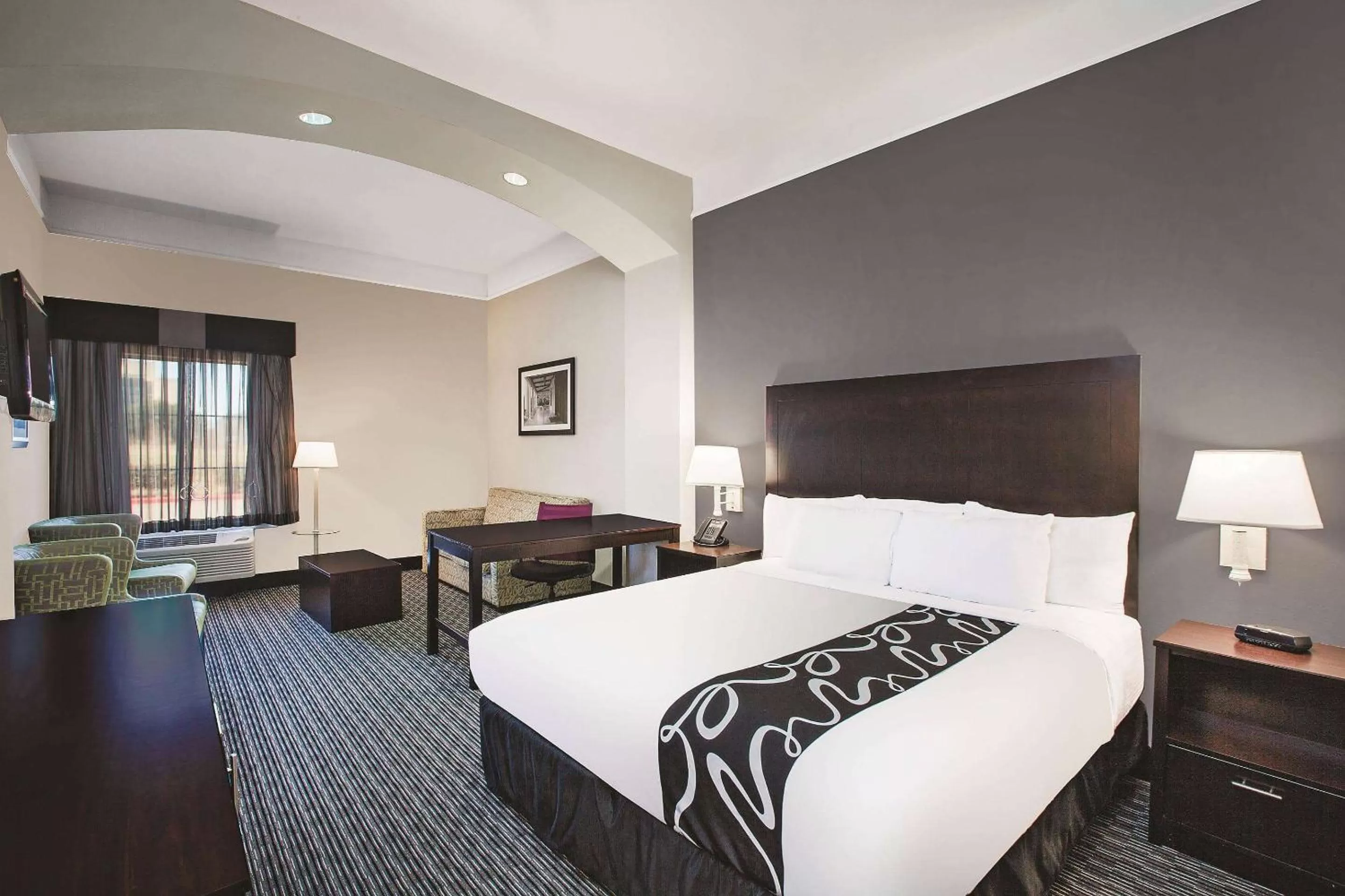 Bed in La Quinta by Wyndham Beaumont West