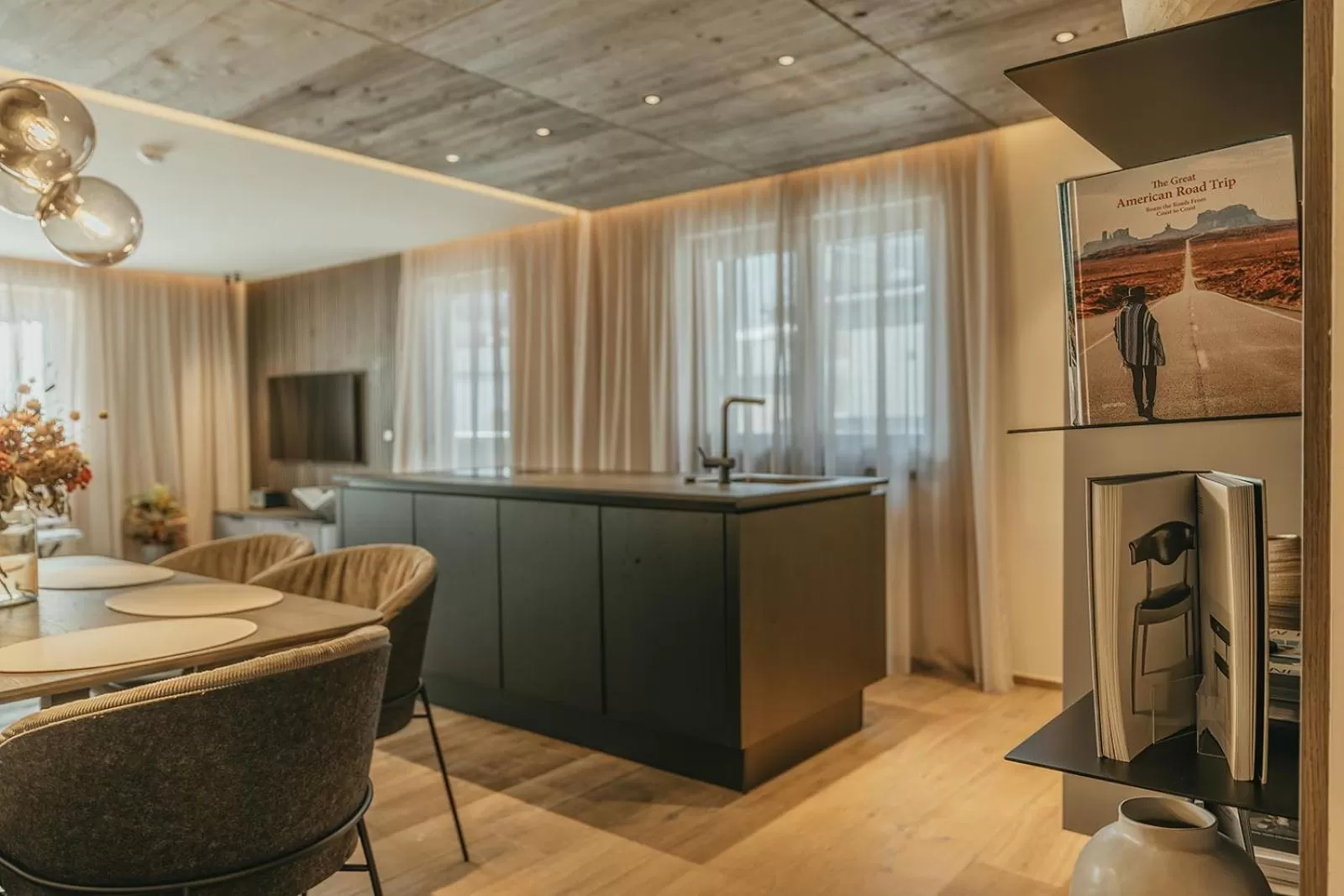 Kitchen or kitchenette in The Black Eagle Luxury Appartements