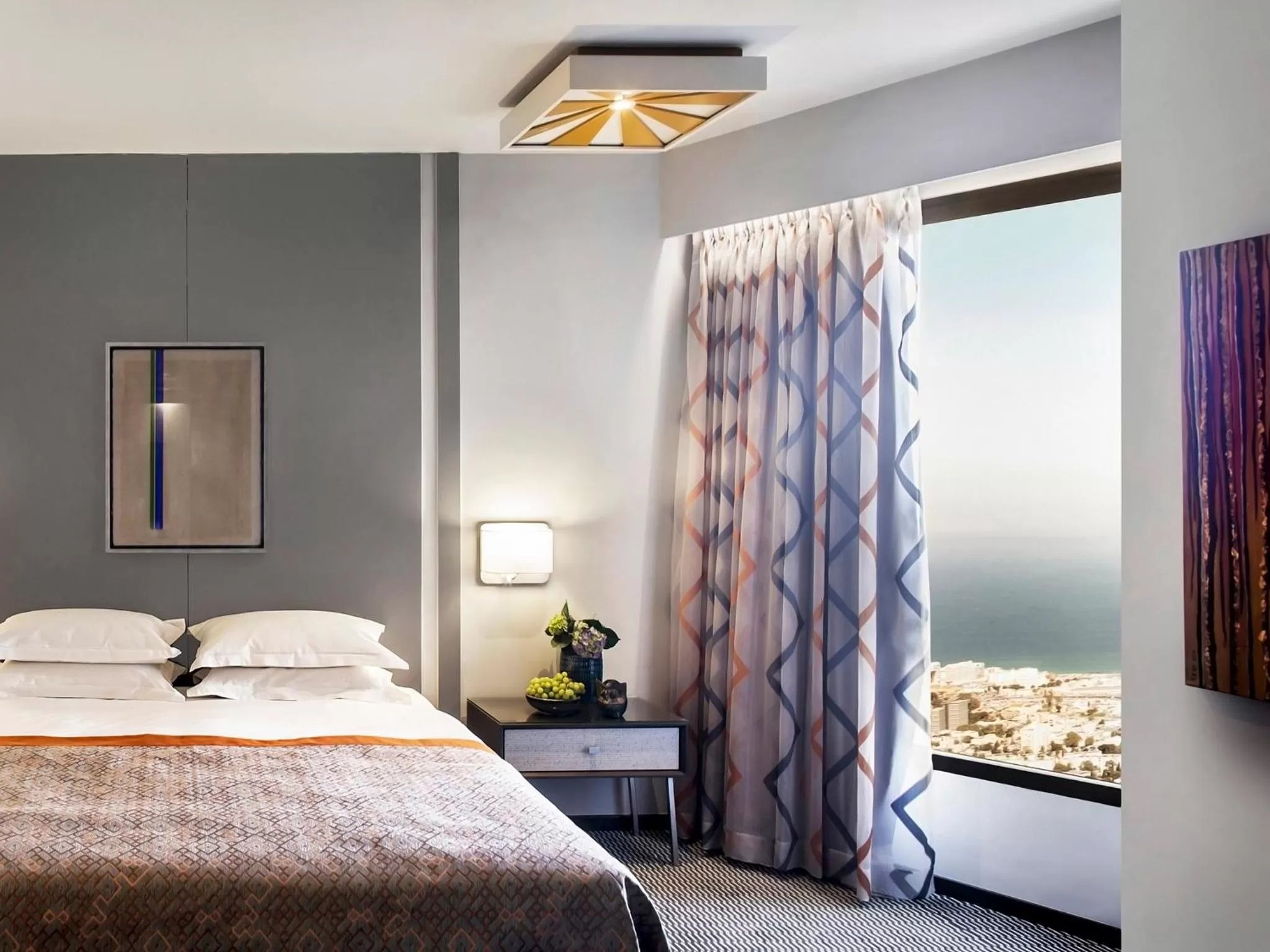 Bedroom, Bed in Dan Panorama Haifa Hotel